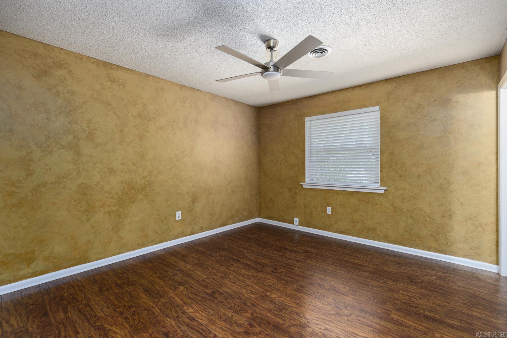 9206 Woodbine Drive Property Photo 16
