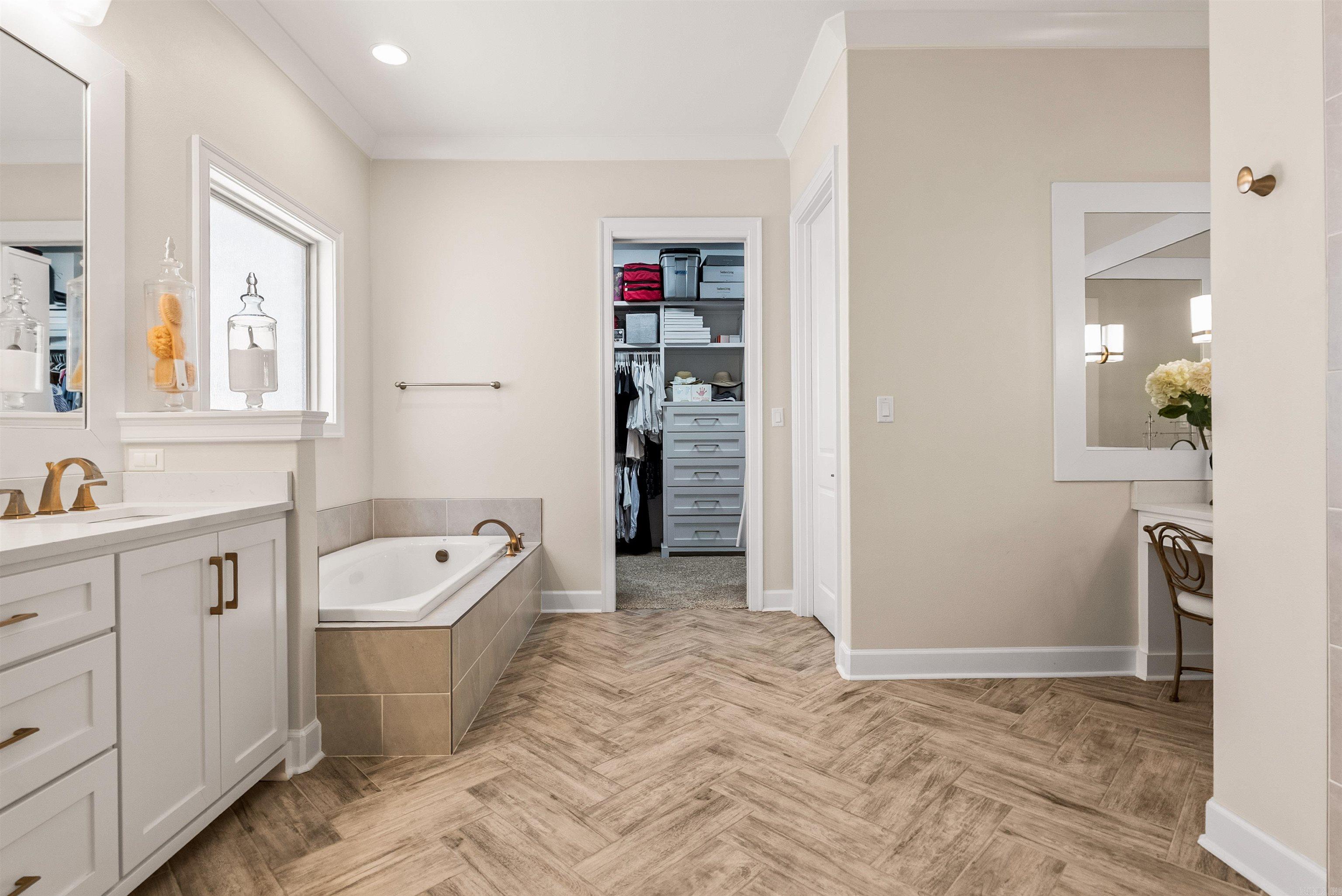 108 Belles Fleurs Boulevard Property Photo 18