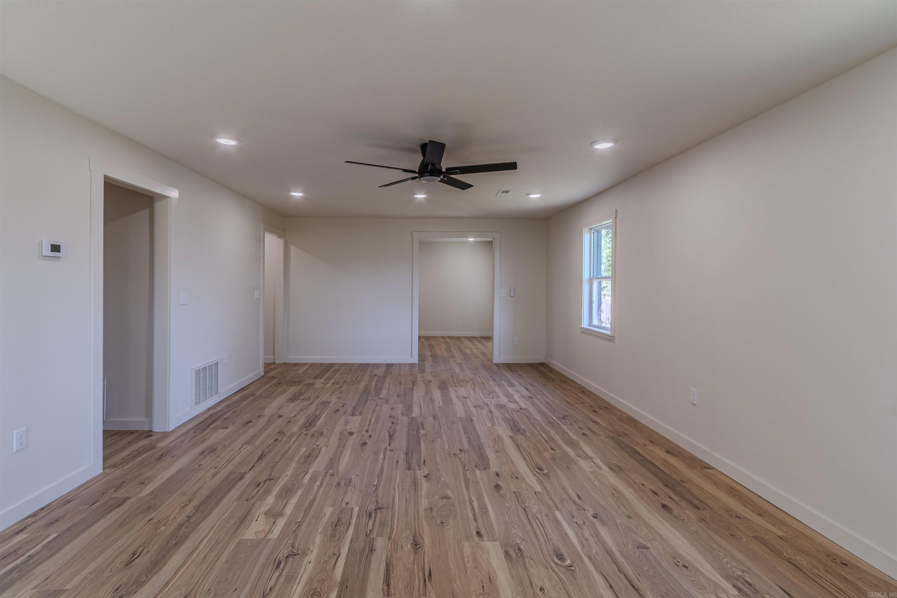 109 Highview Property Photo 4