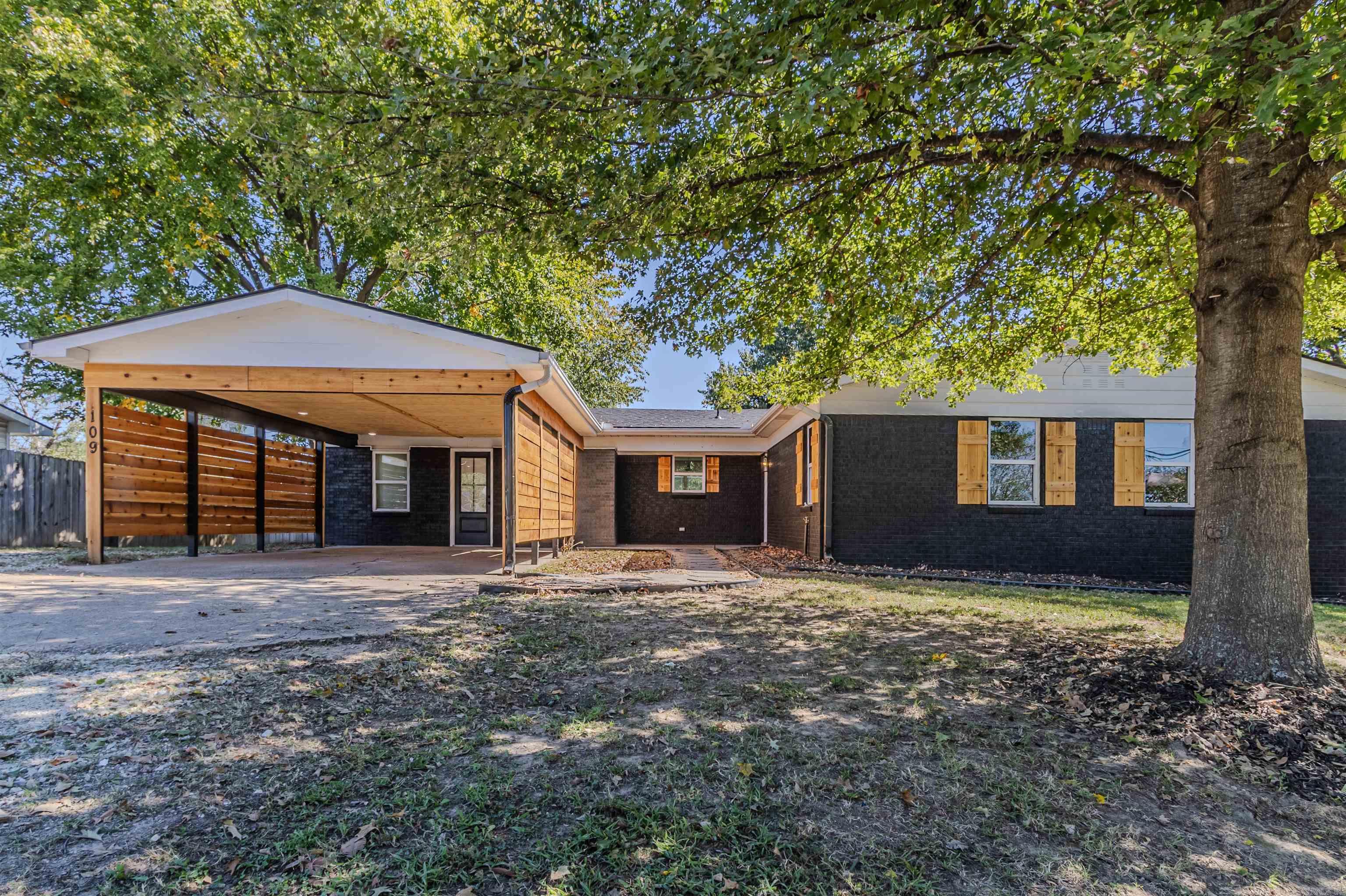 109 Highview Property Photo 21