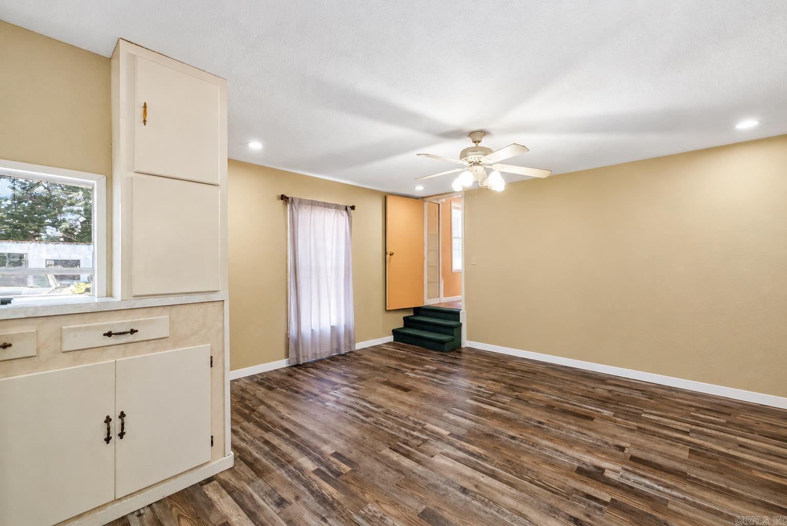 623 E Page Avenue Property Photo 13