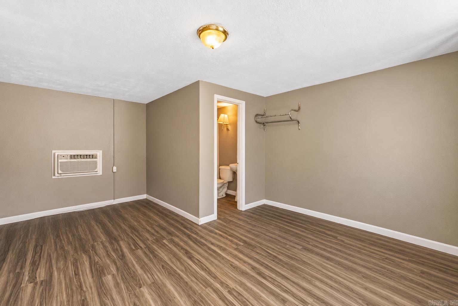 623 E Page Avenue Property Photo 17