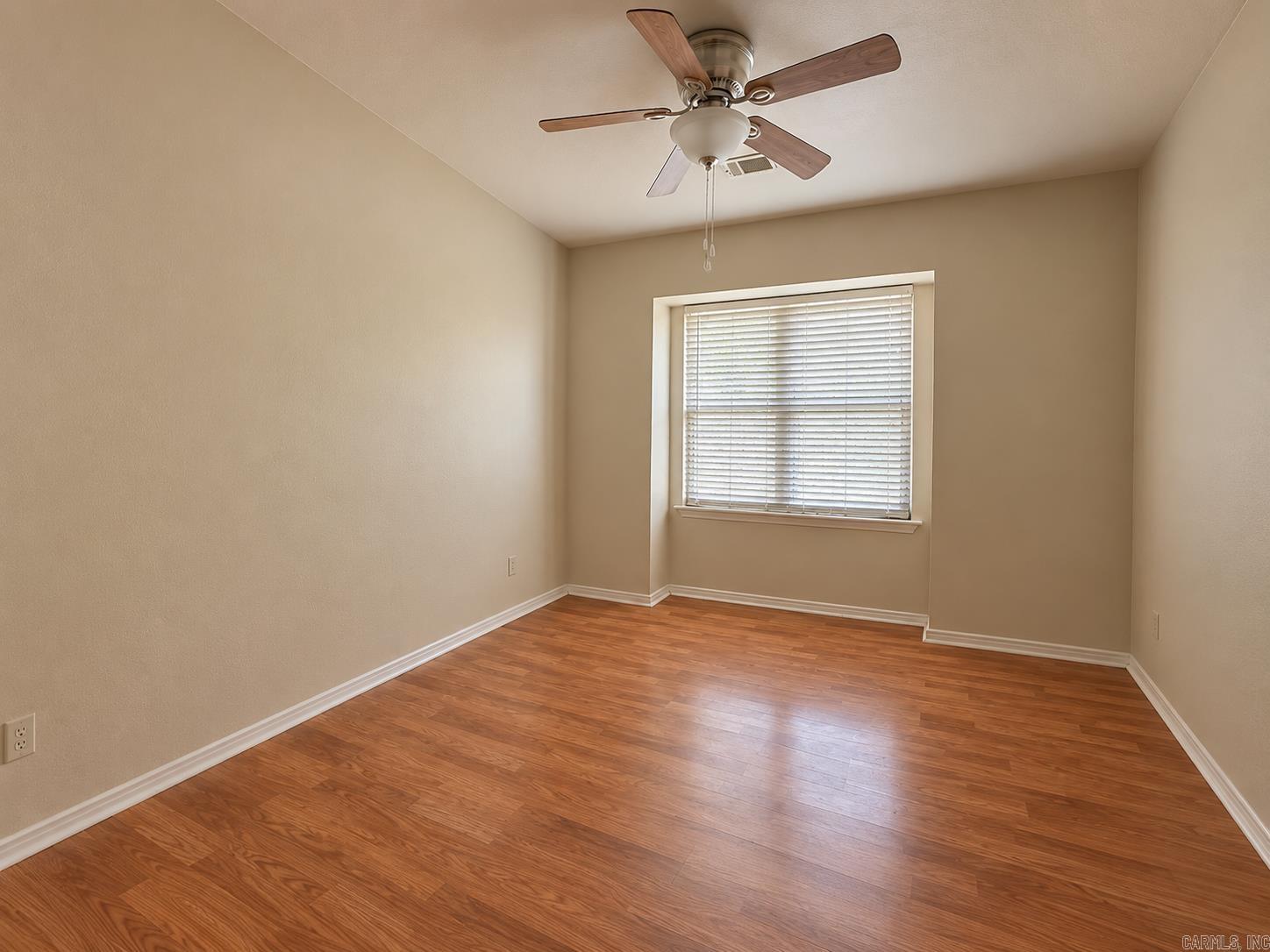 2506 Elaine Street Property Photo 12