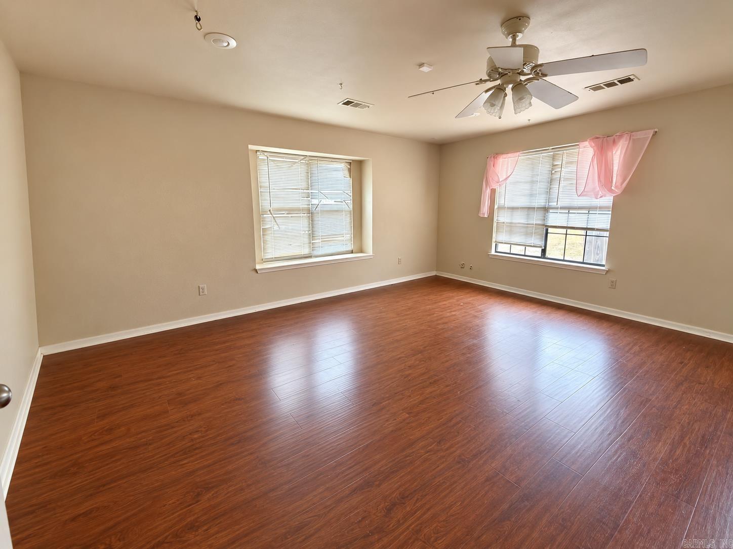 2506 Elaine Street Property Photo 18
