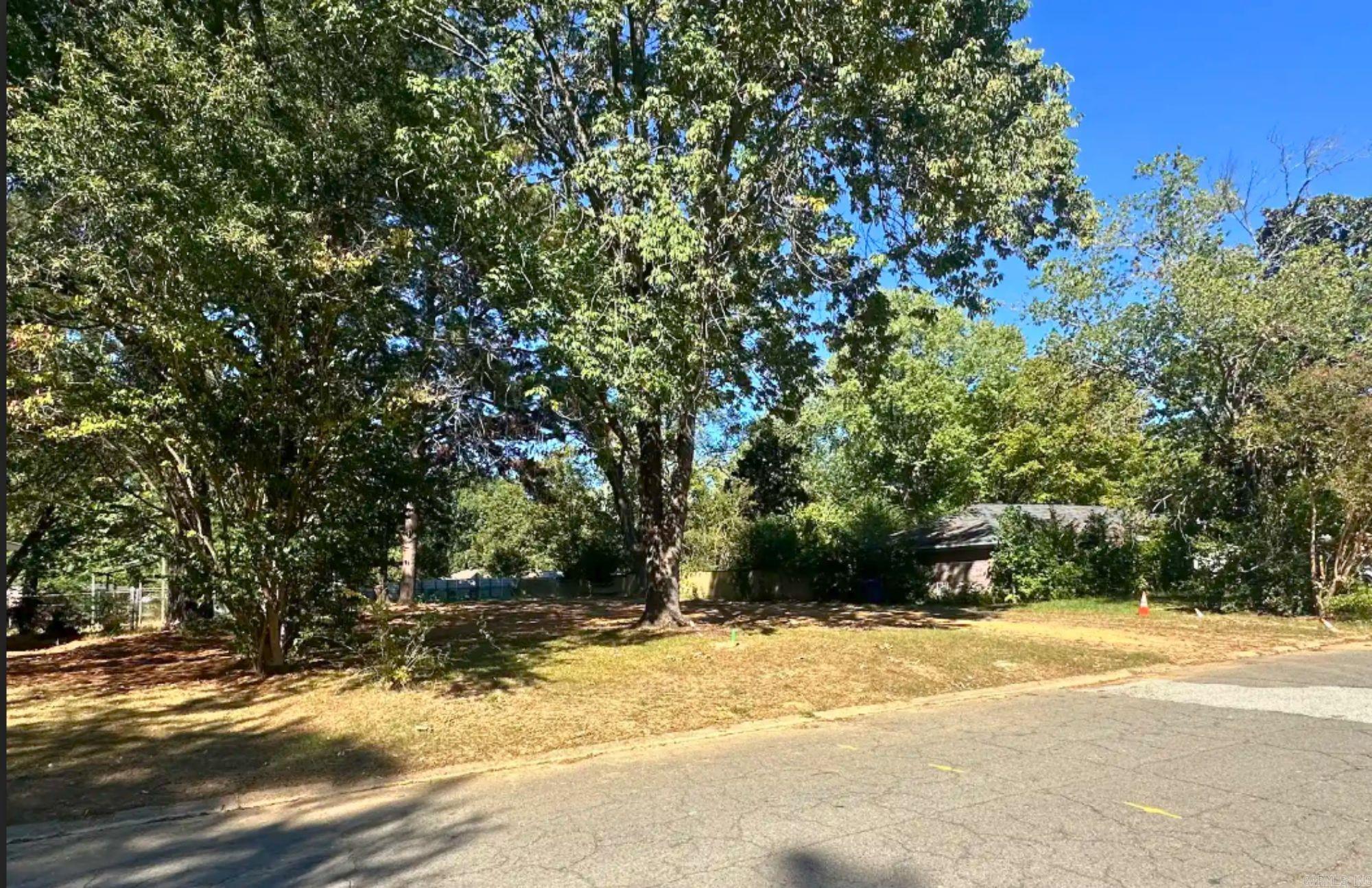 2226 Lee Ave Property Photo 1