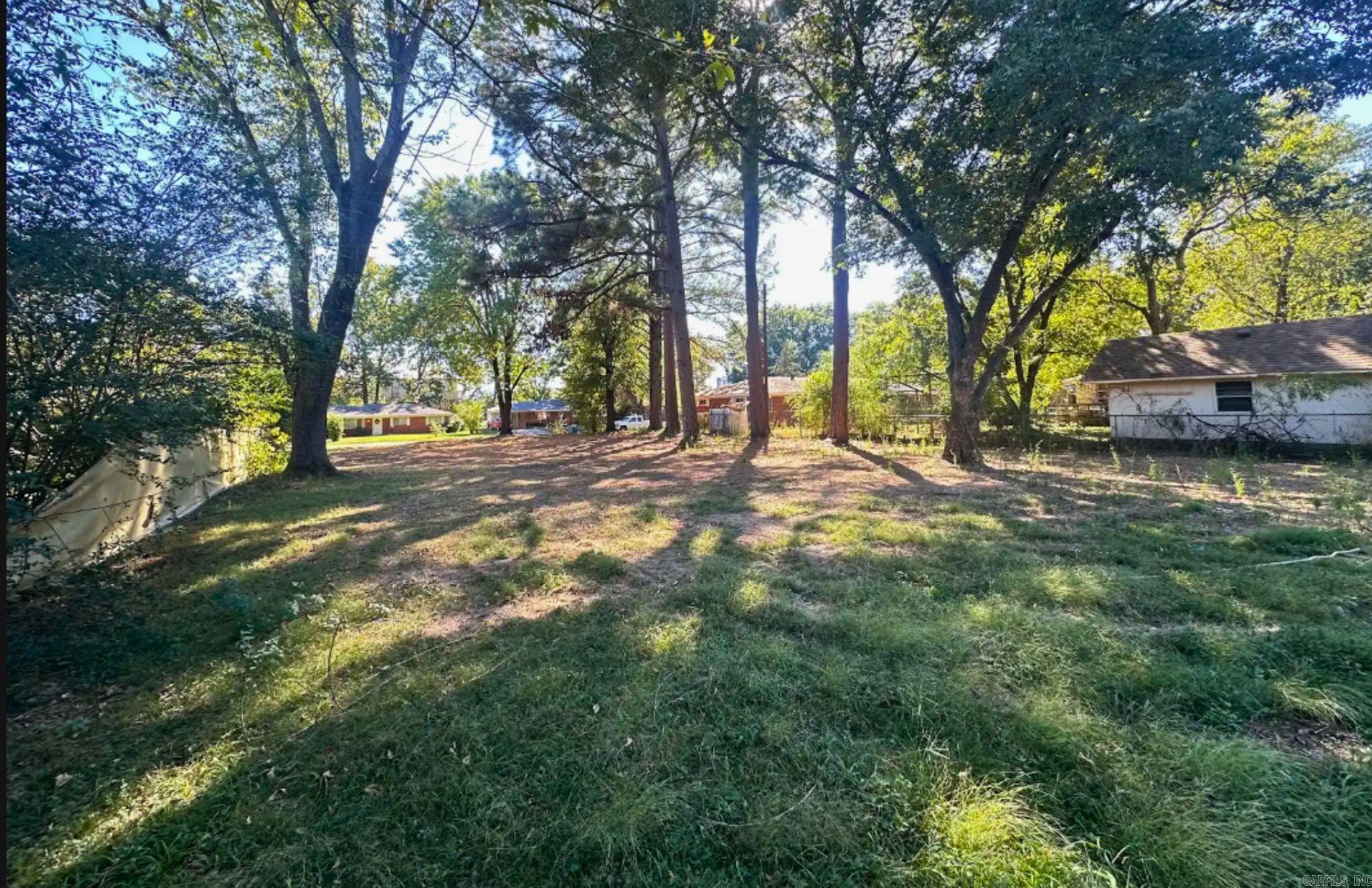 2226 Lee Ave Property Photo 4