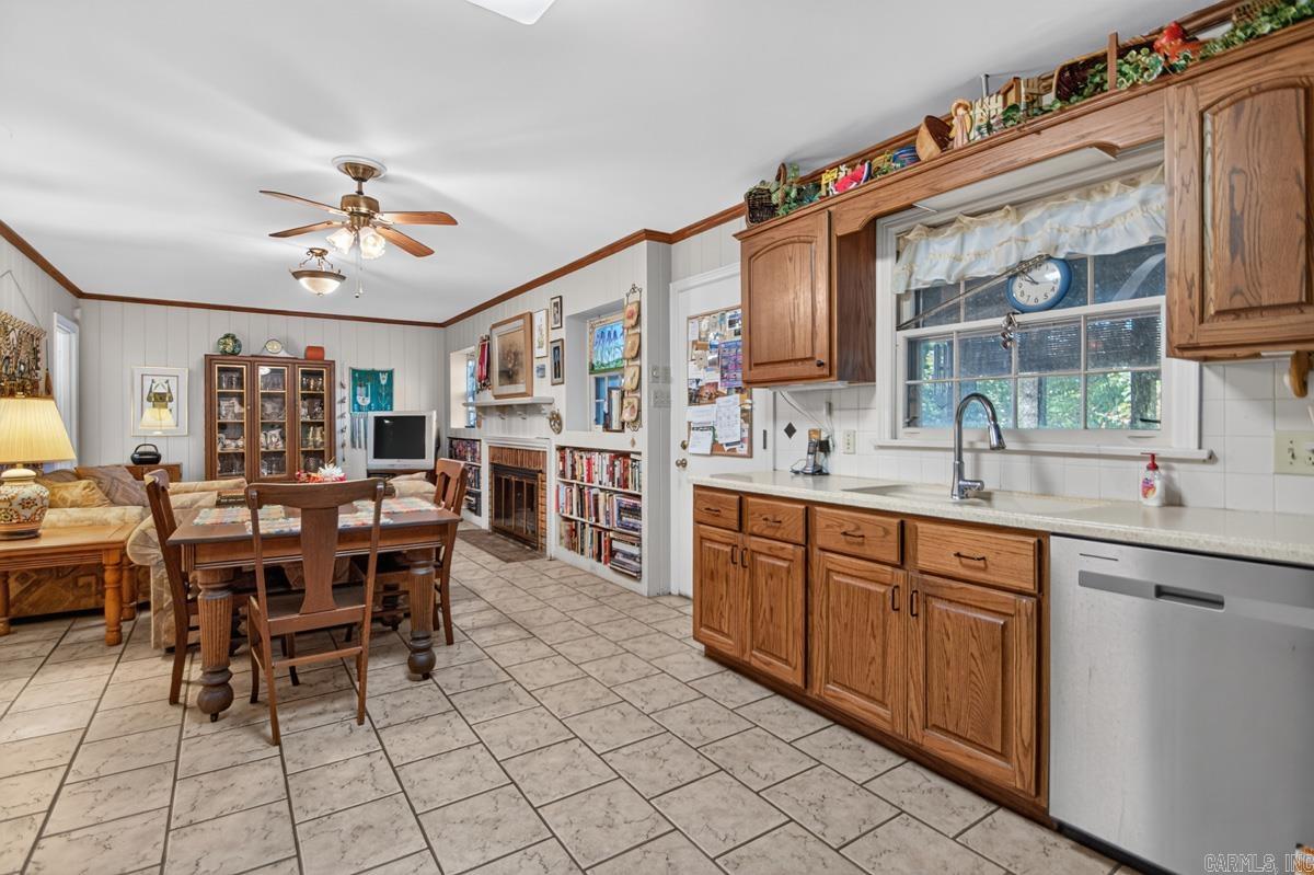 608 Beckwood Drive Property Photo 11