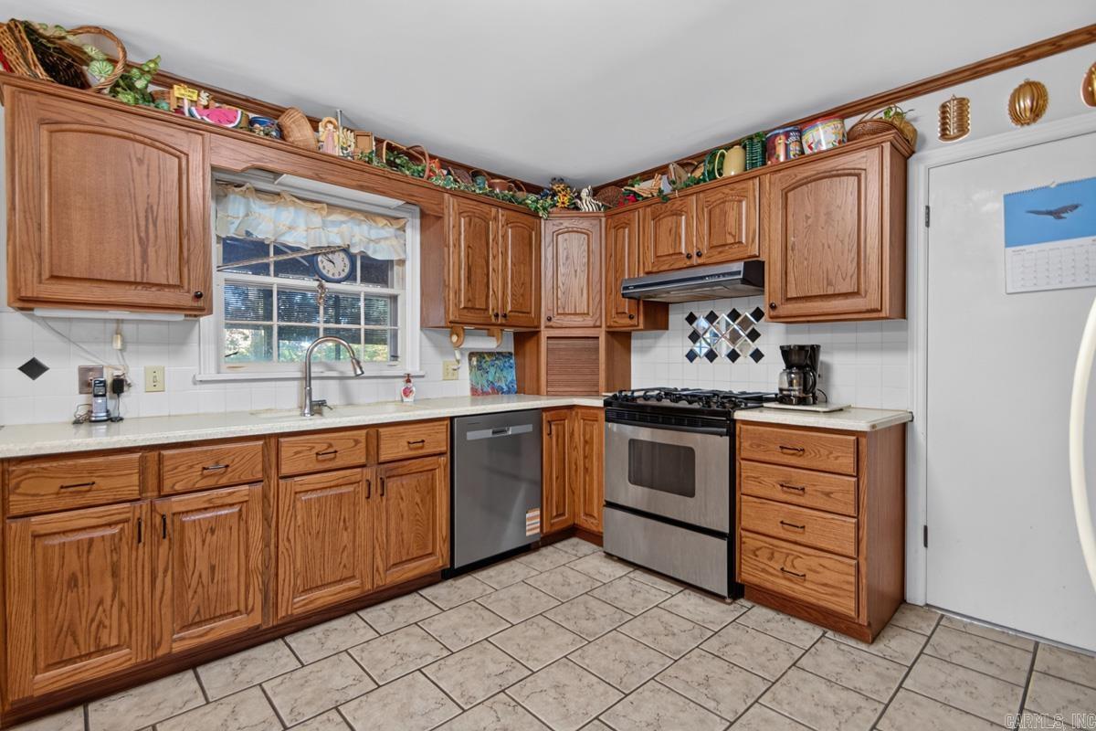 608 Beckwood Drive Property Photo 12