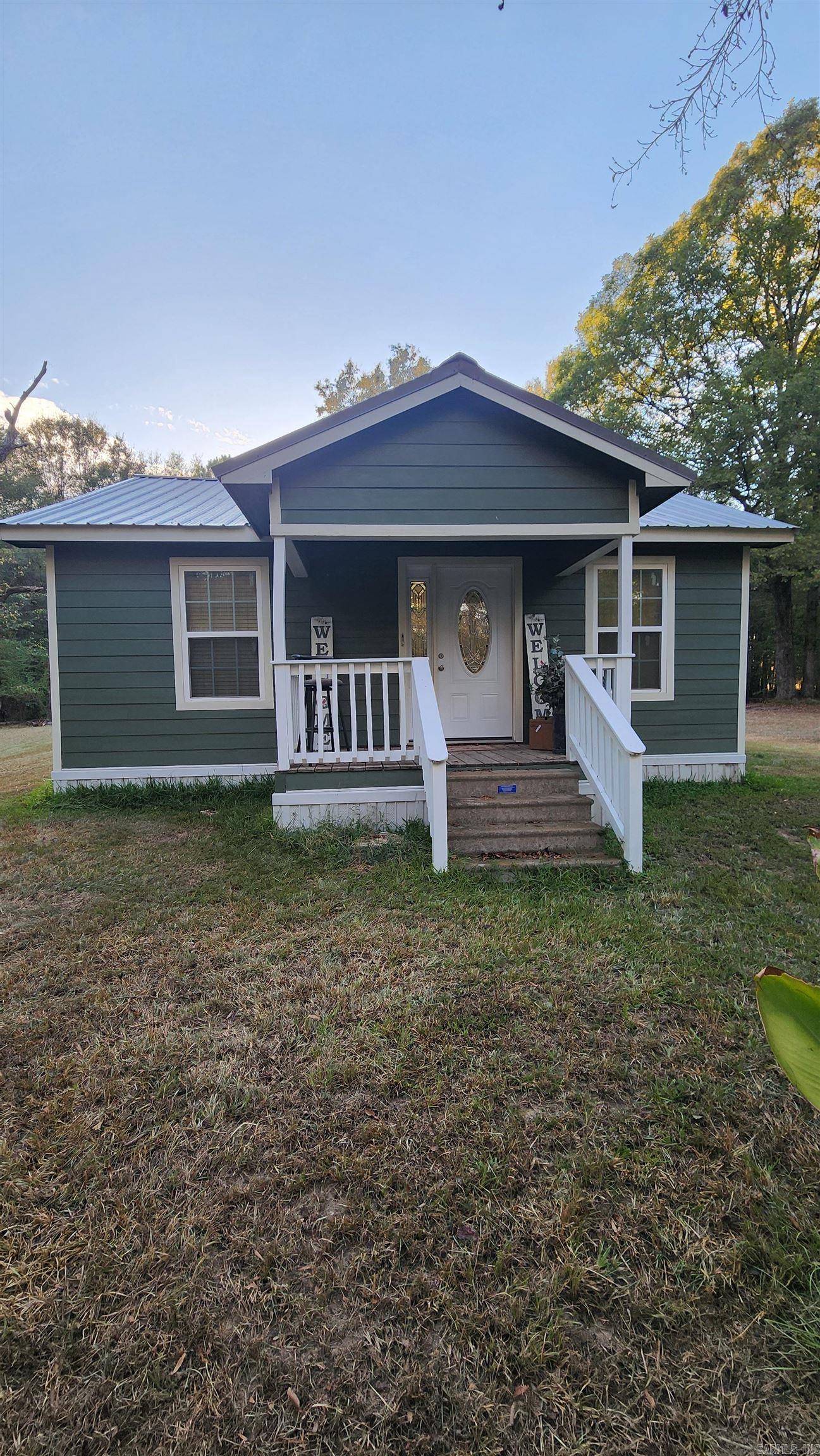 735 Central Property Photo 1