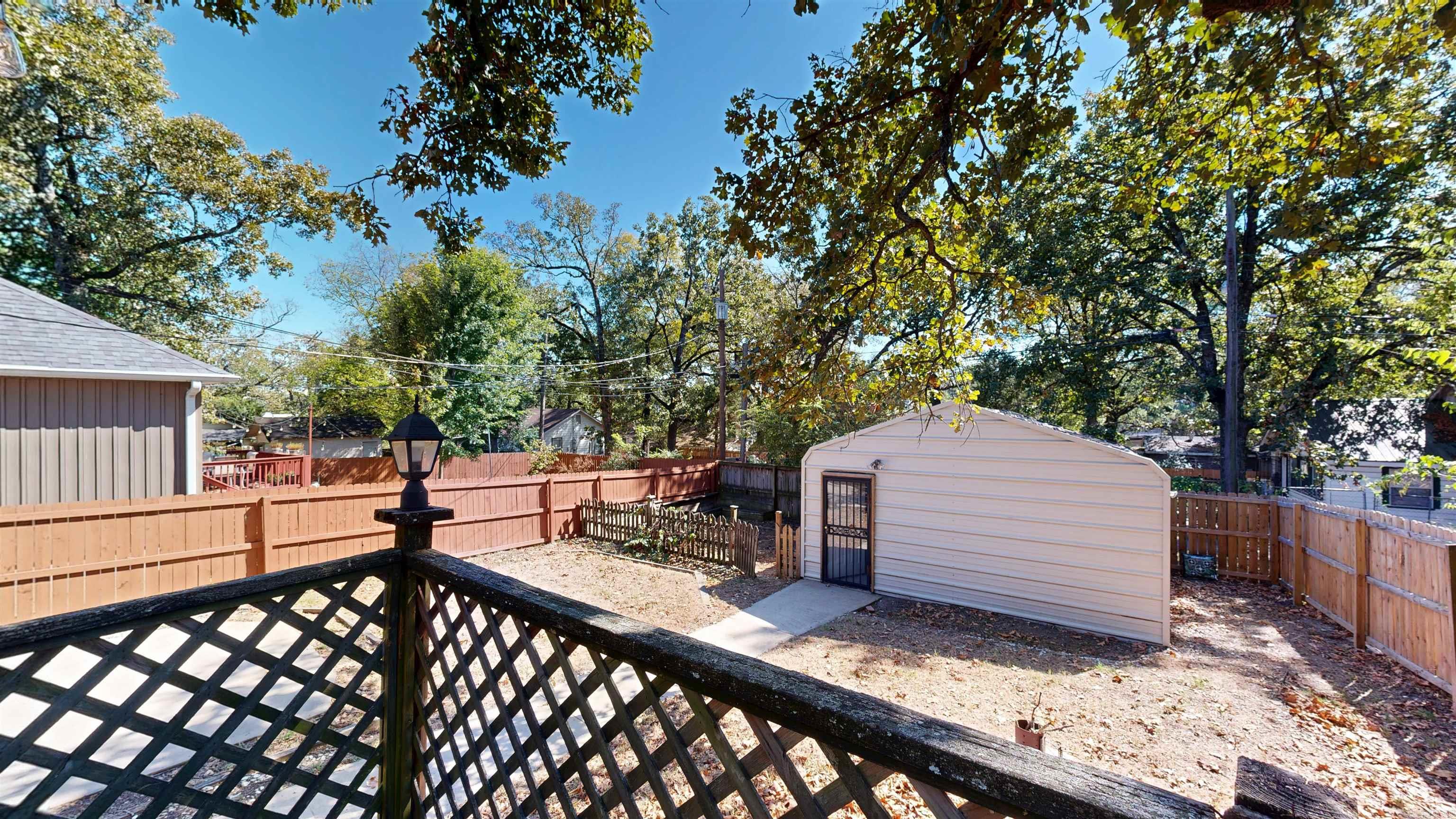 3015 W 7th Property Photo 29