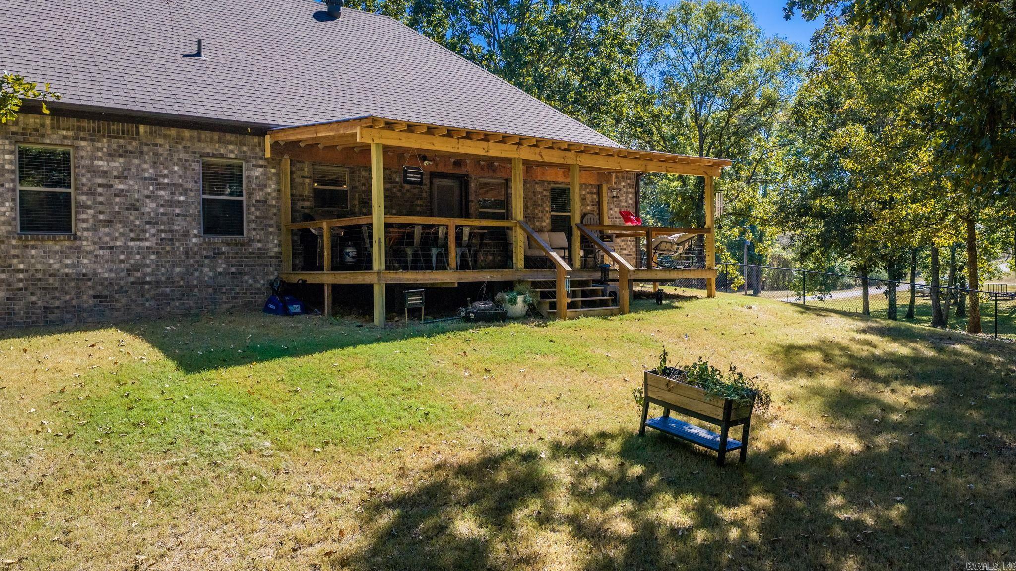 9 N Springhill Lane Property Photo 15