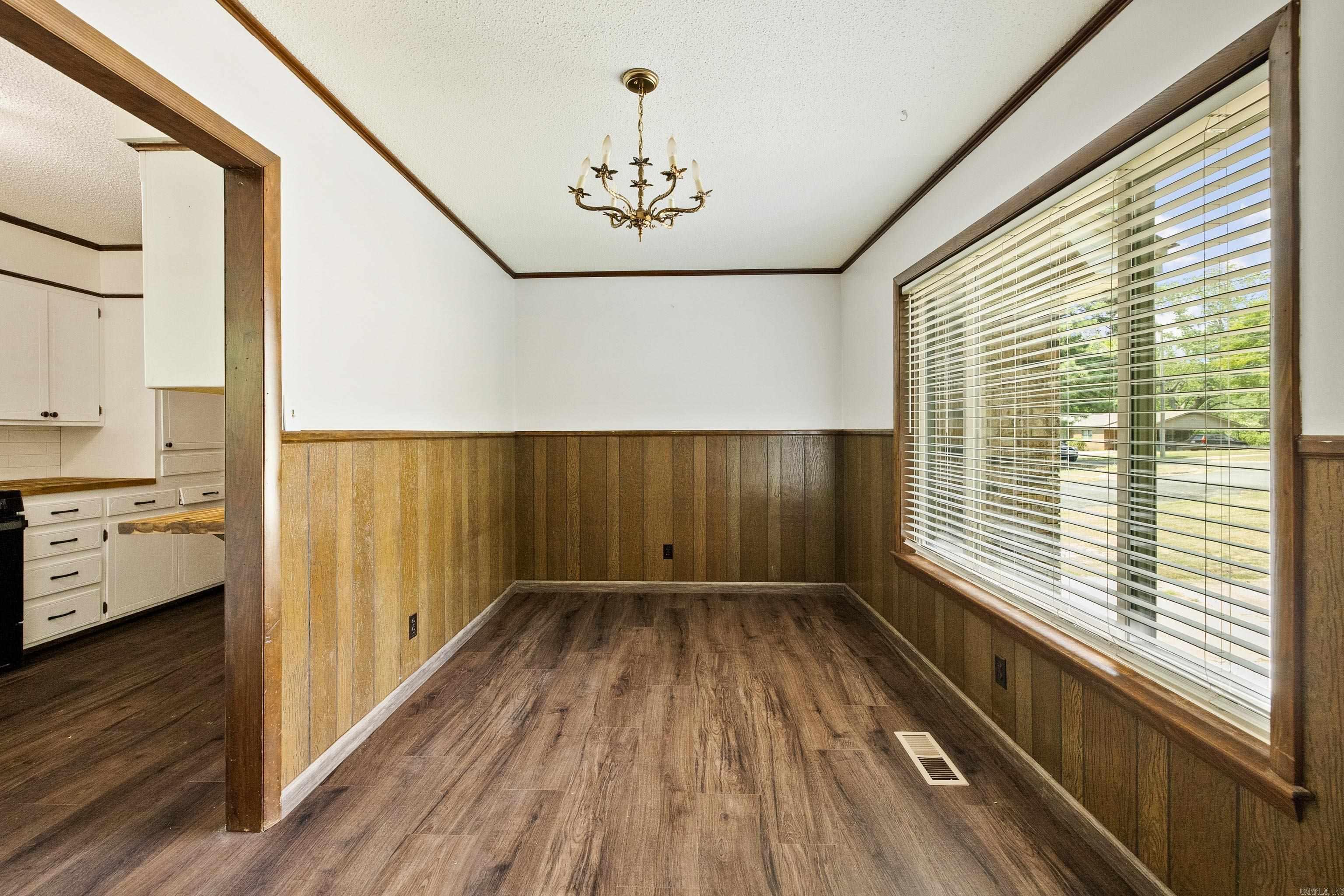 305 Ruth Street Property Photo 11