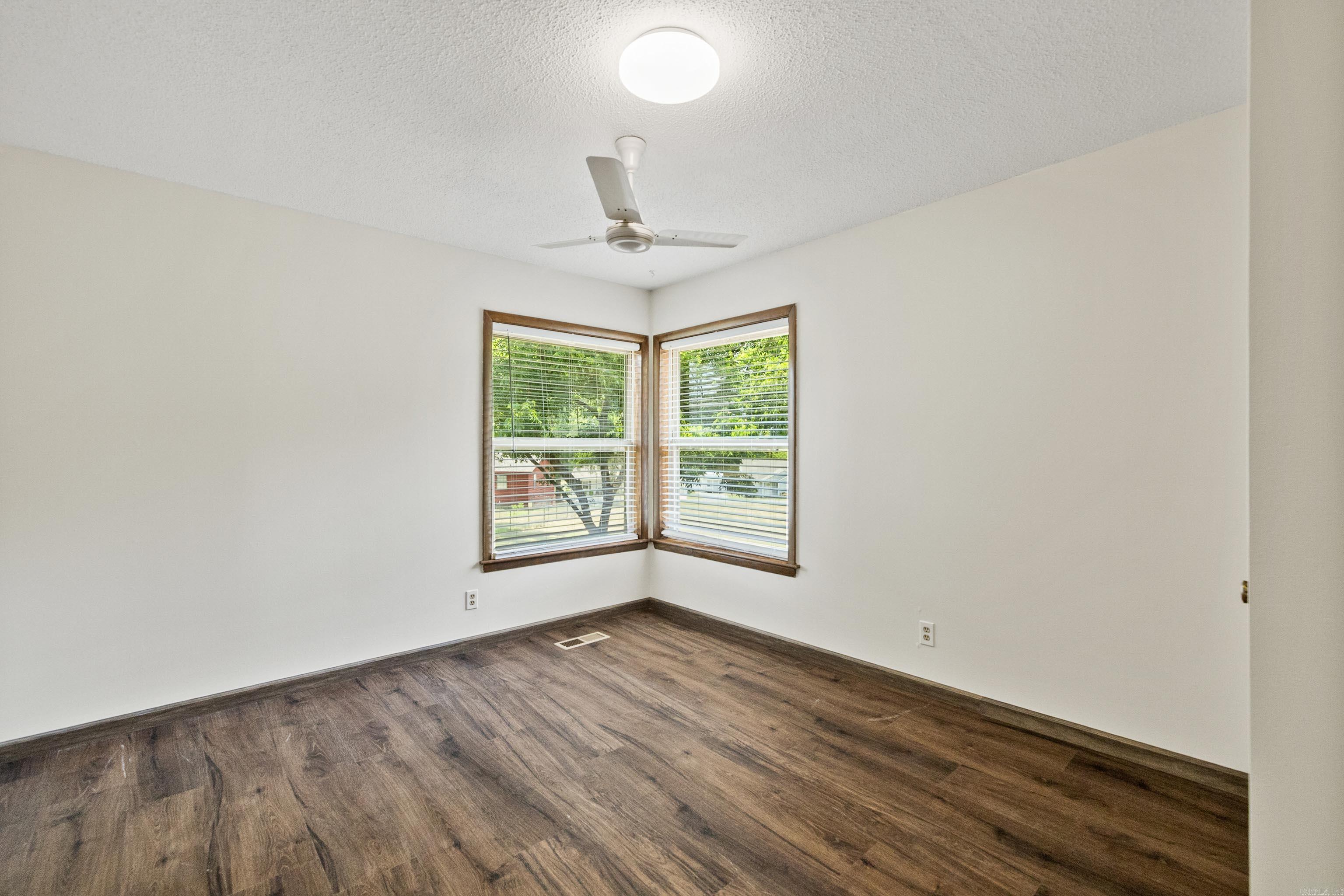305 Ruth Street Property Photo 19