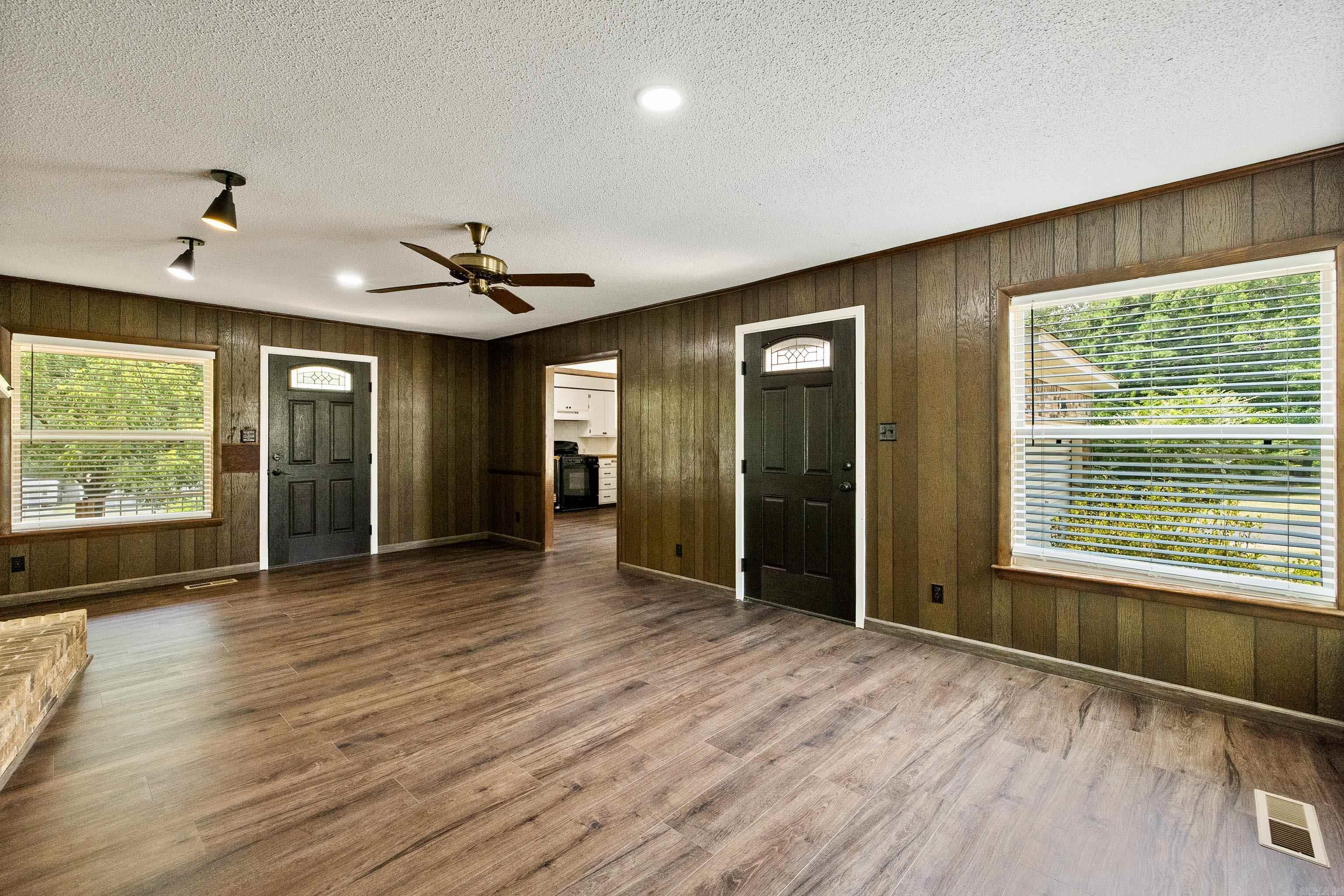 305 Ruth Street Property Photo 25