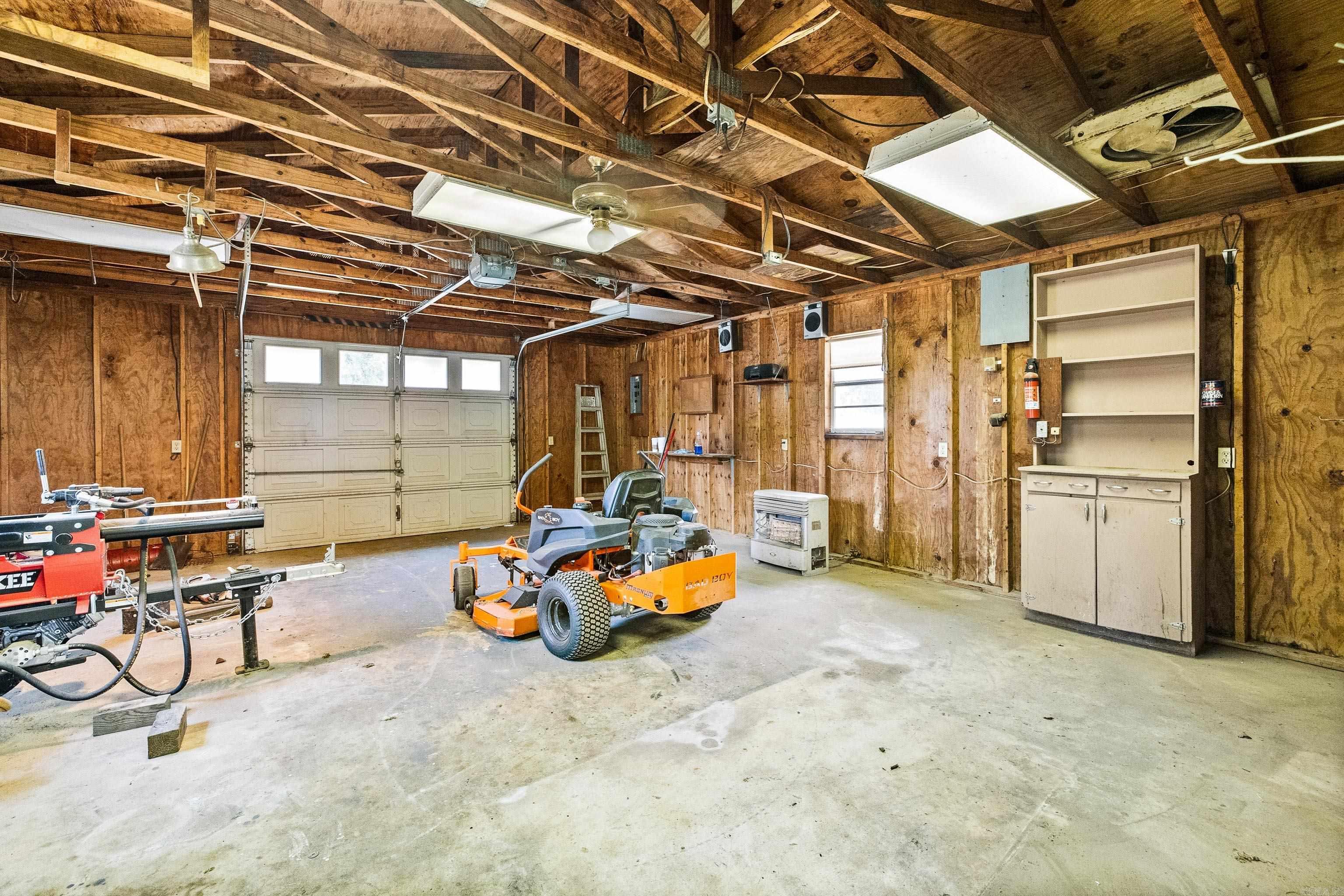 305 Ruth Street Property Photo 33