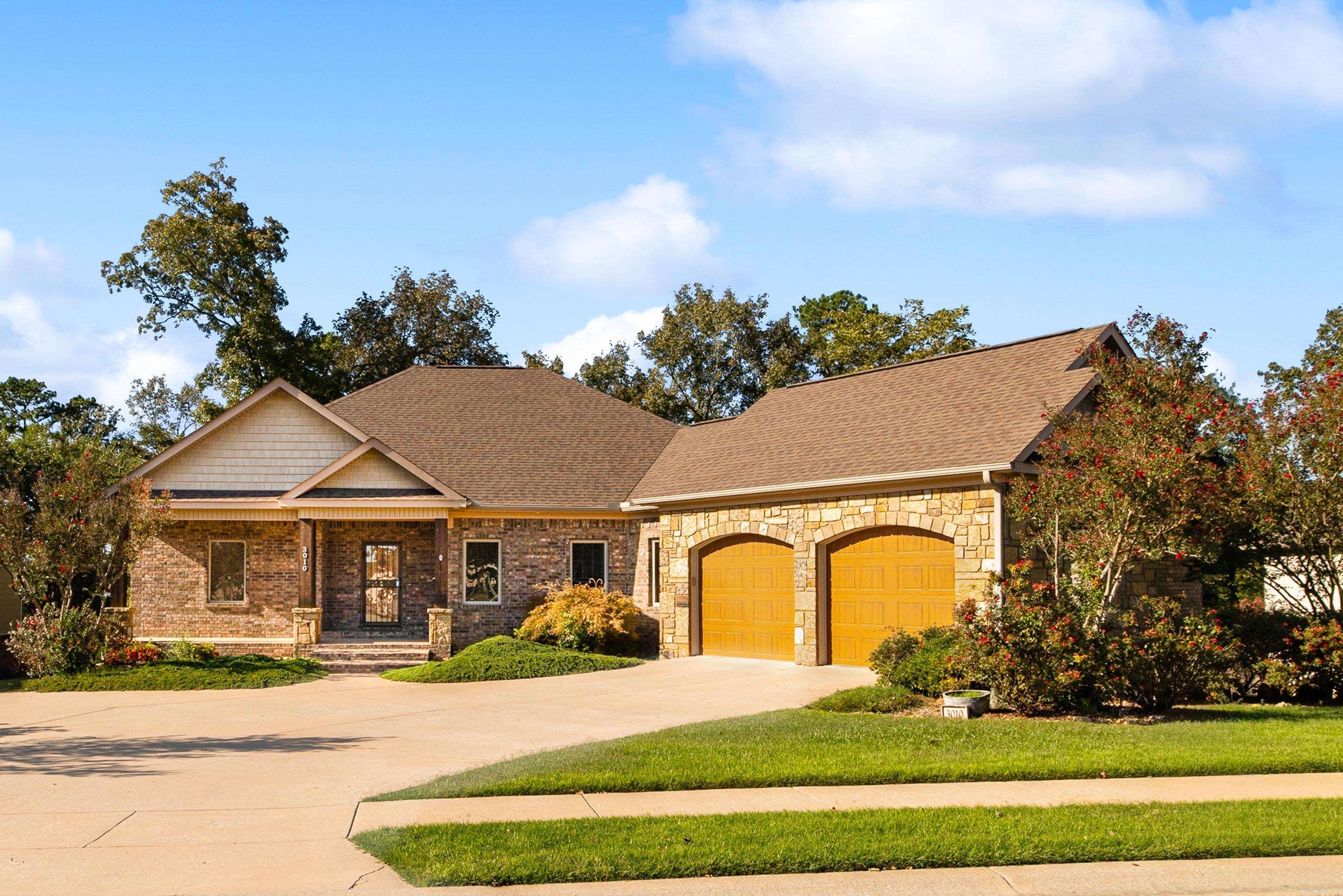 3010 Coldwater Drive Property Photo 1