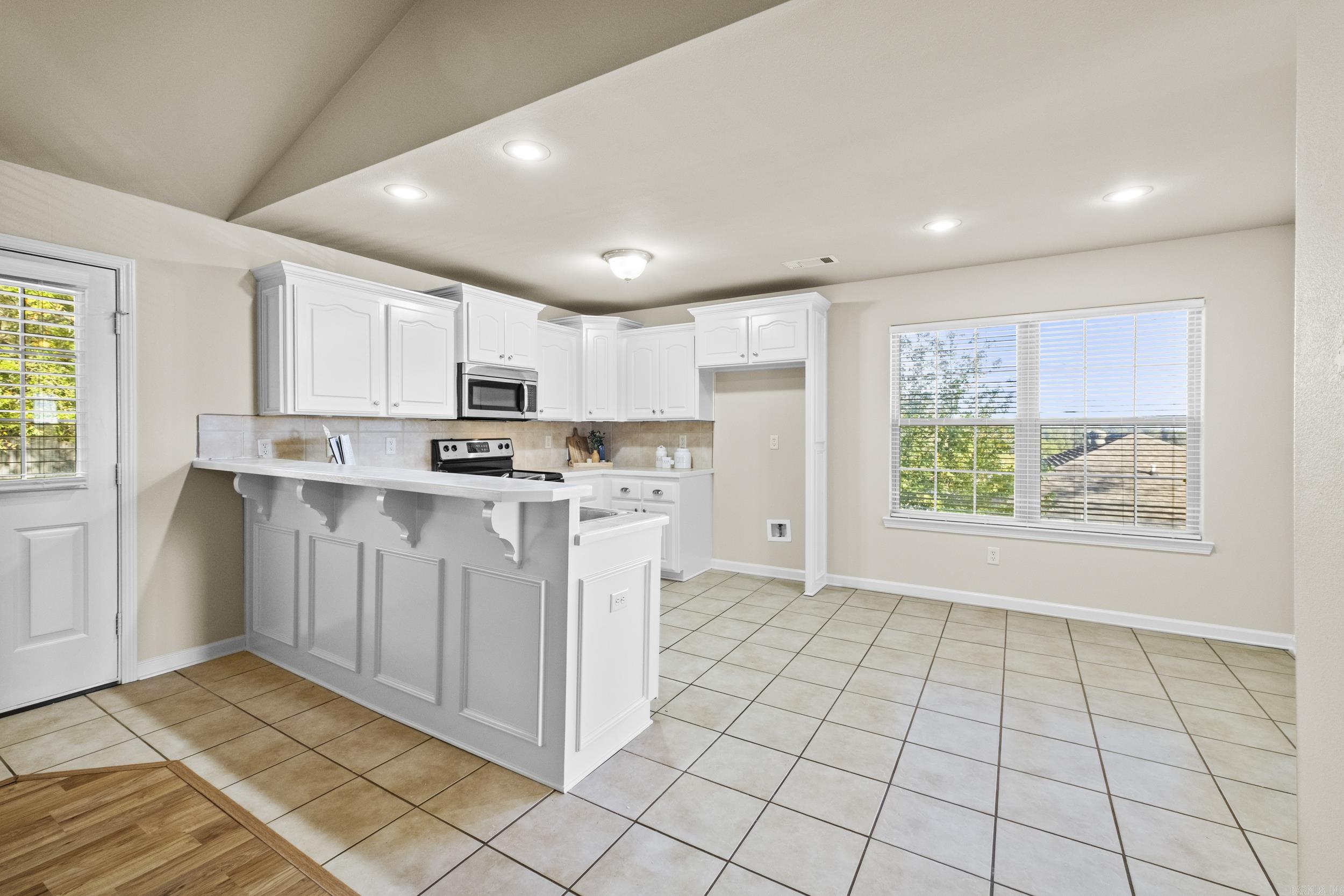 324 Weathering Lane Property Photo 10