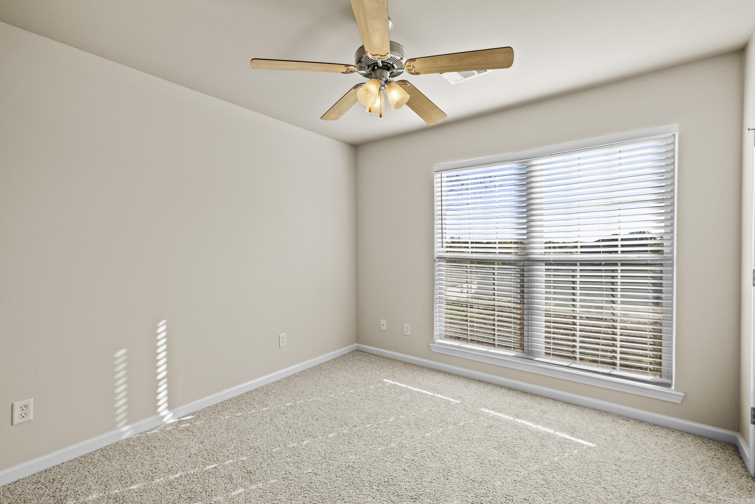324 Weathering Lane Property Photo 22