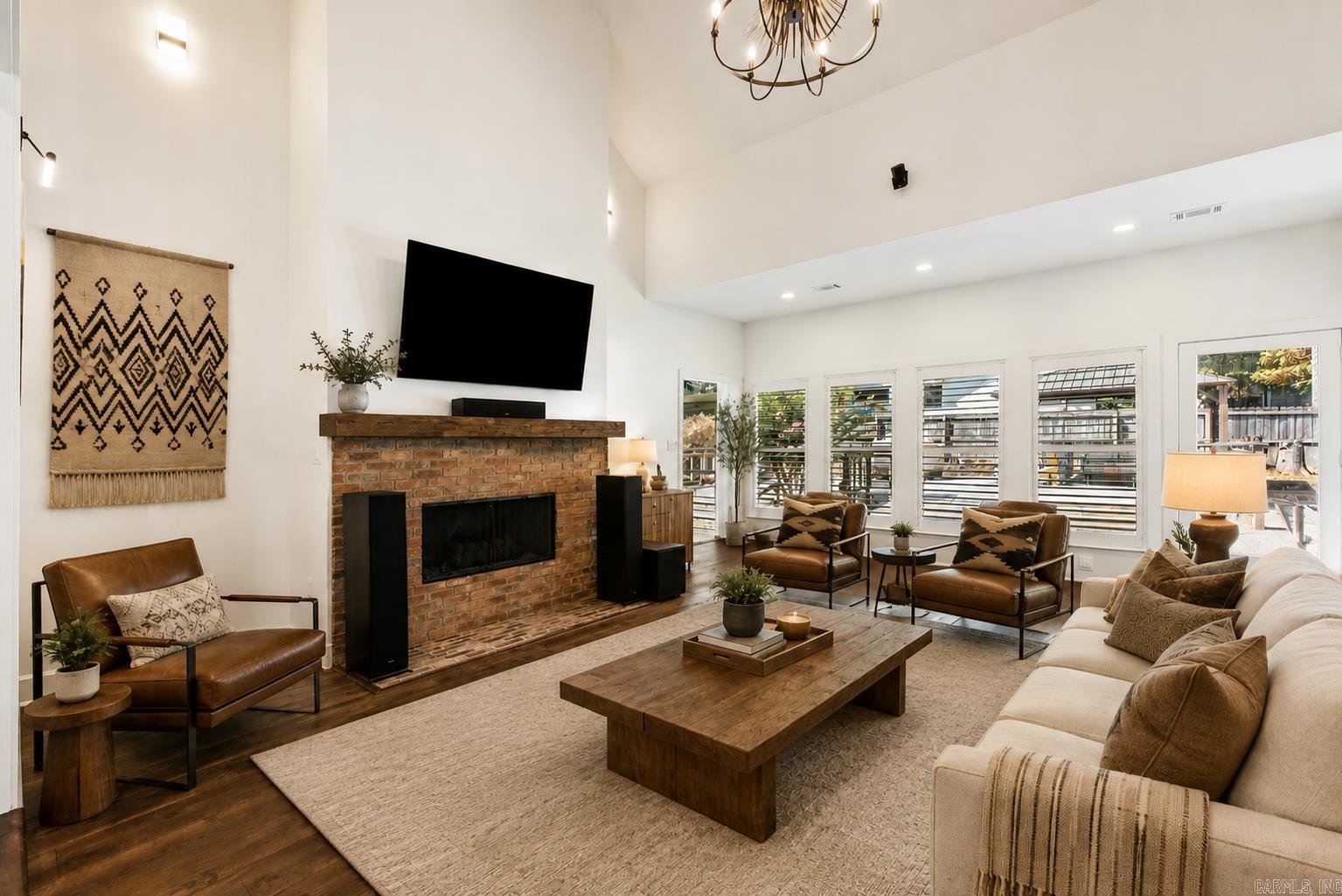 5 Saint Thomas Court Property Photo 2