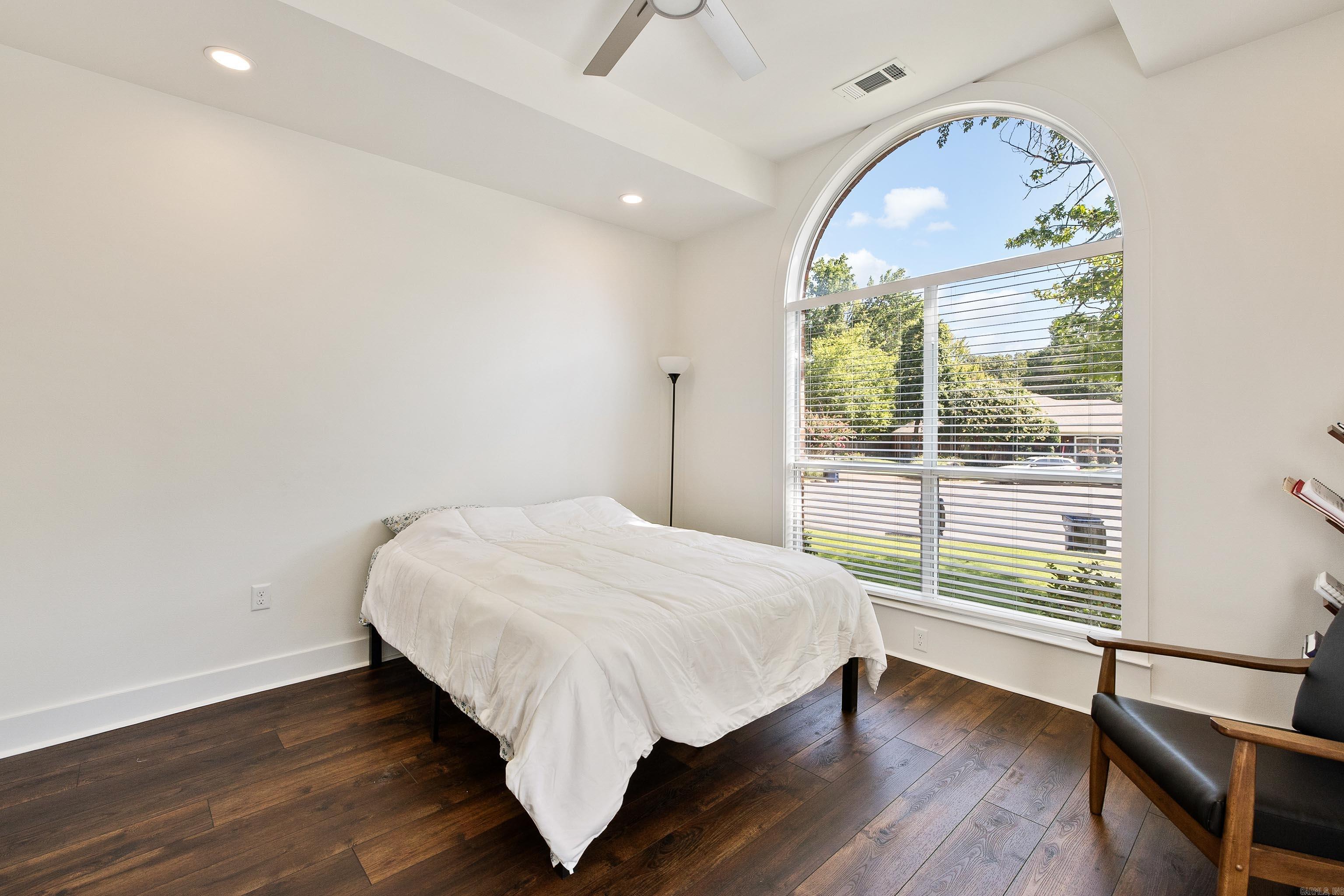 5 Saint Thomas Court Property Photo 14