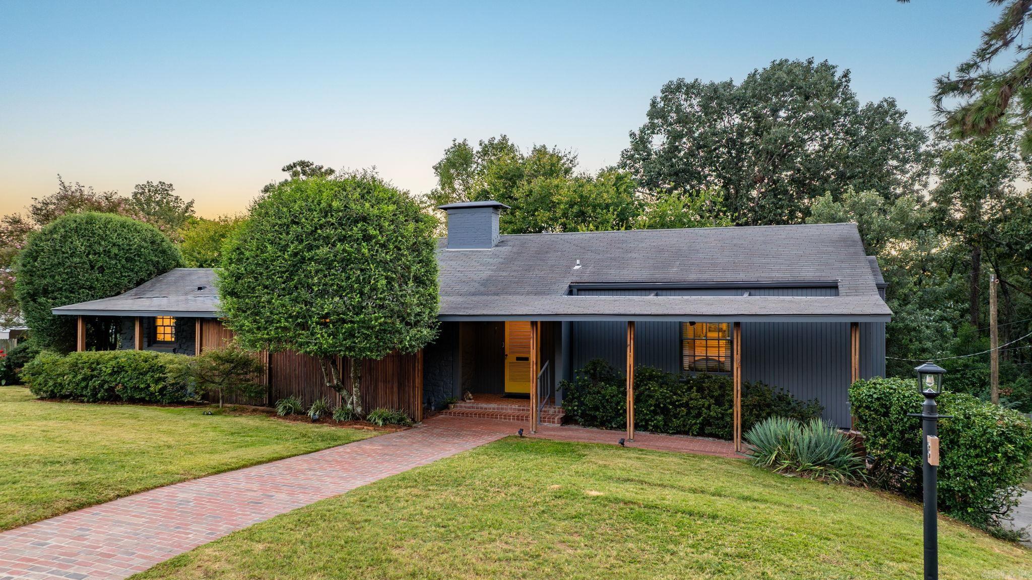 8 Lenon Drive Property Photo 1