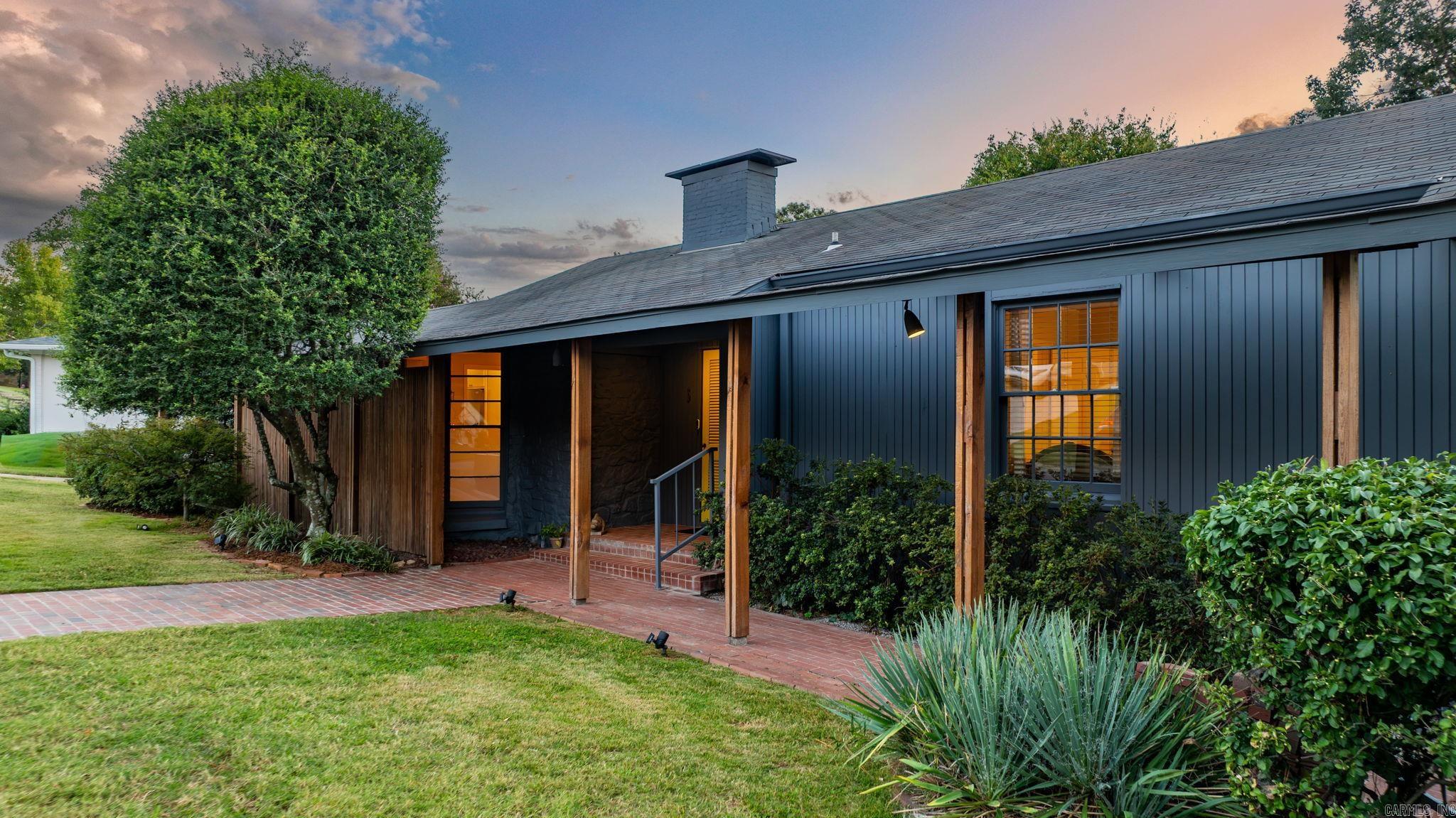 8 Lenon Drive Property Photo 4