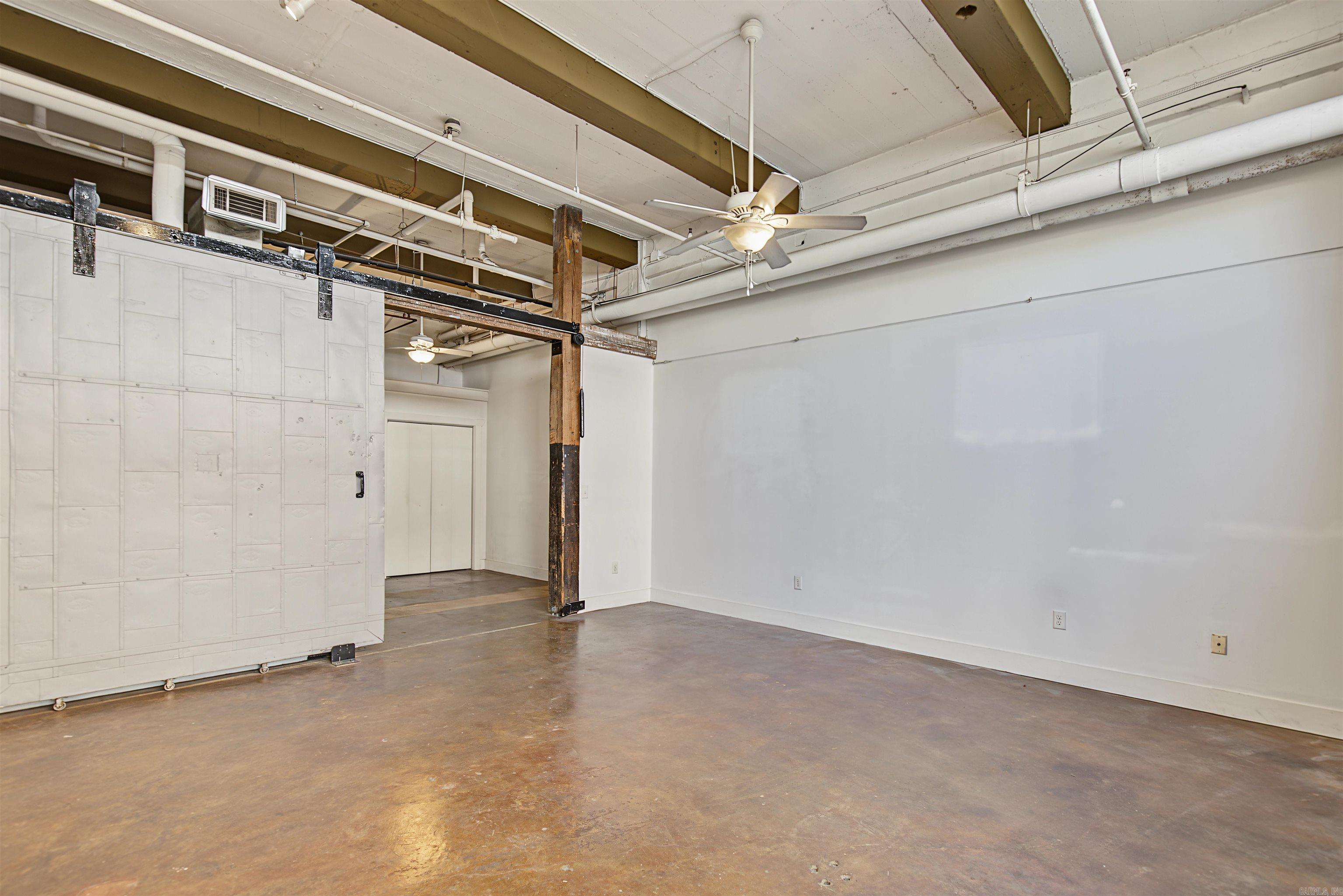 423 E 3rd St #courtyard 5 Property Photo 13