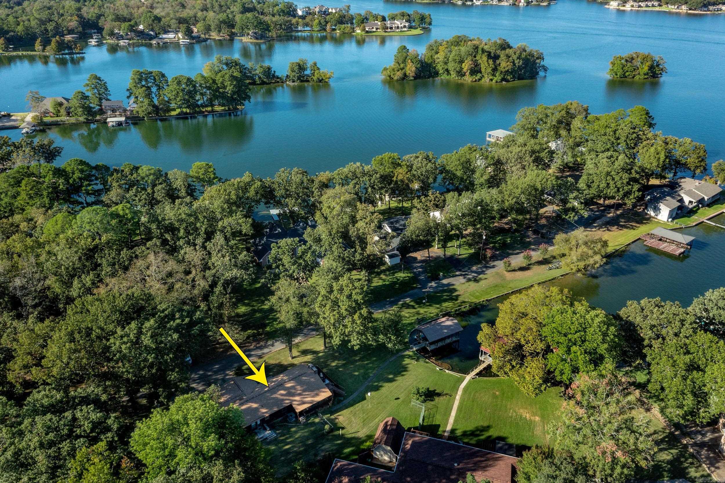104 Windy Pt Property Photo 5