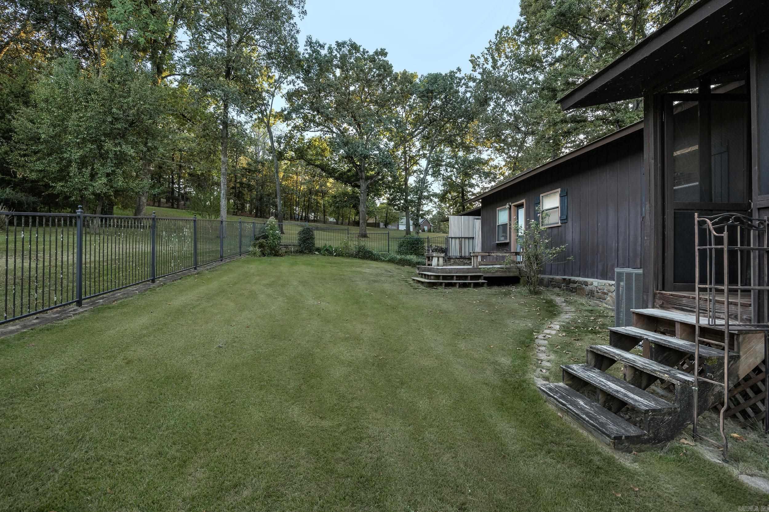 104 Windy Pt Property Photo 27