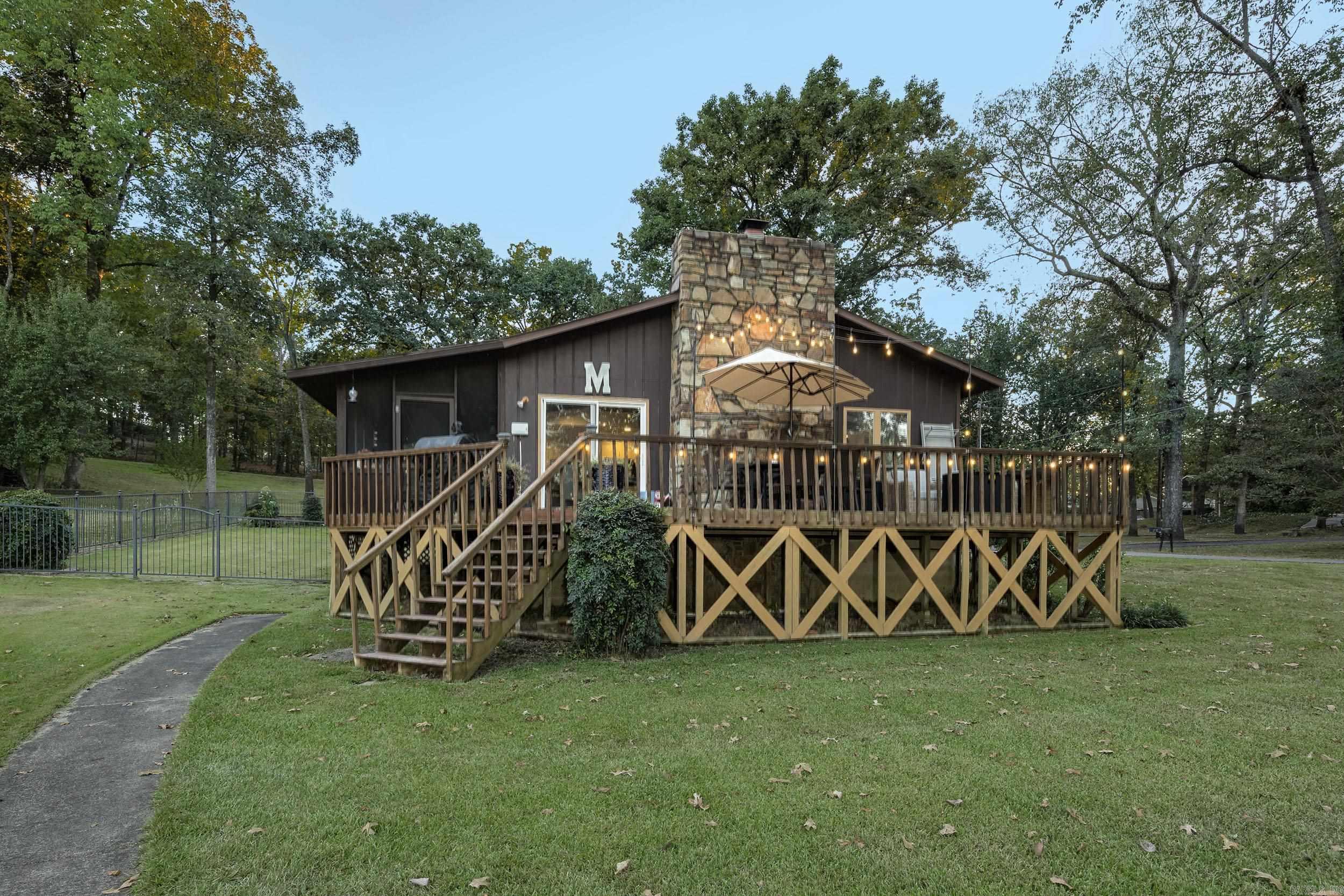104 Windy Pt Property Photo 28