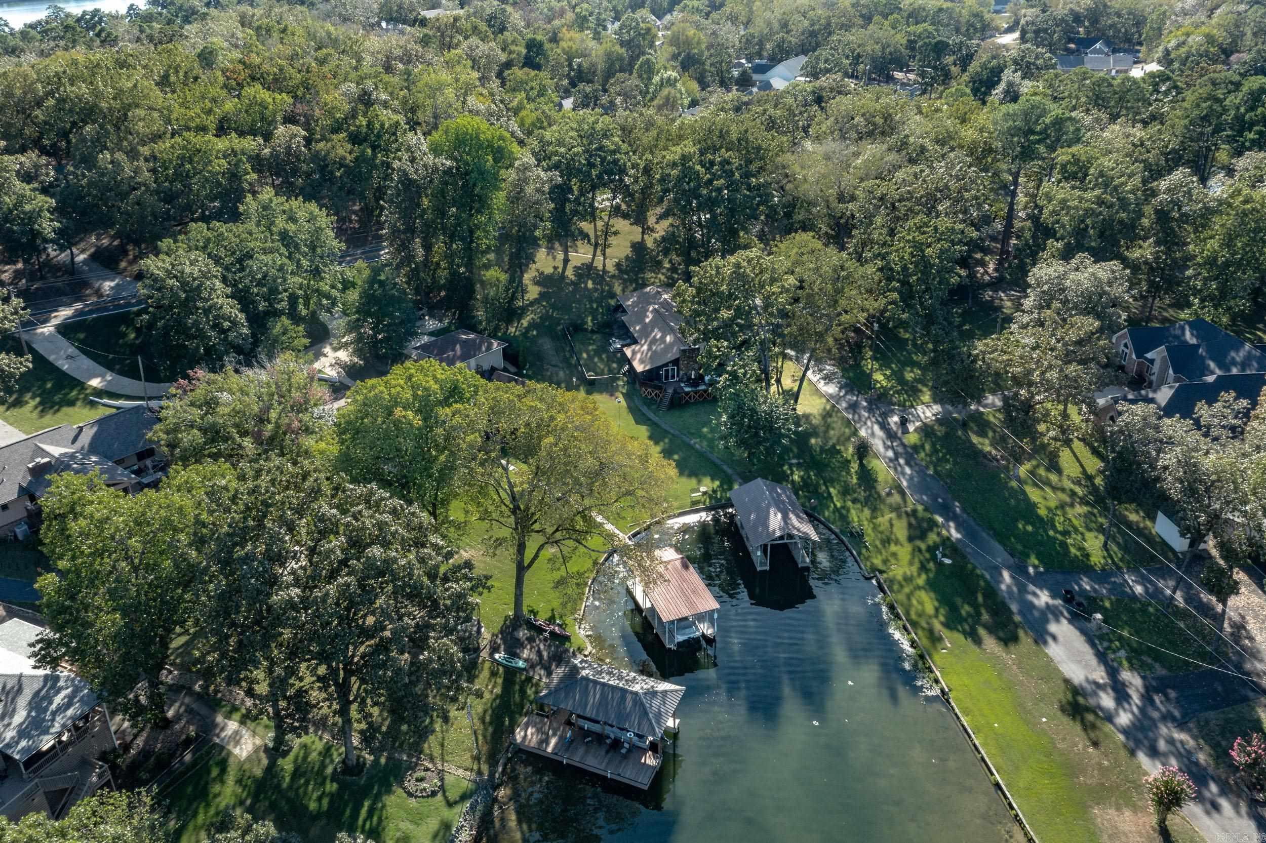 104 Windy Pt Property Photo 30