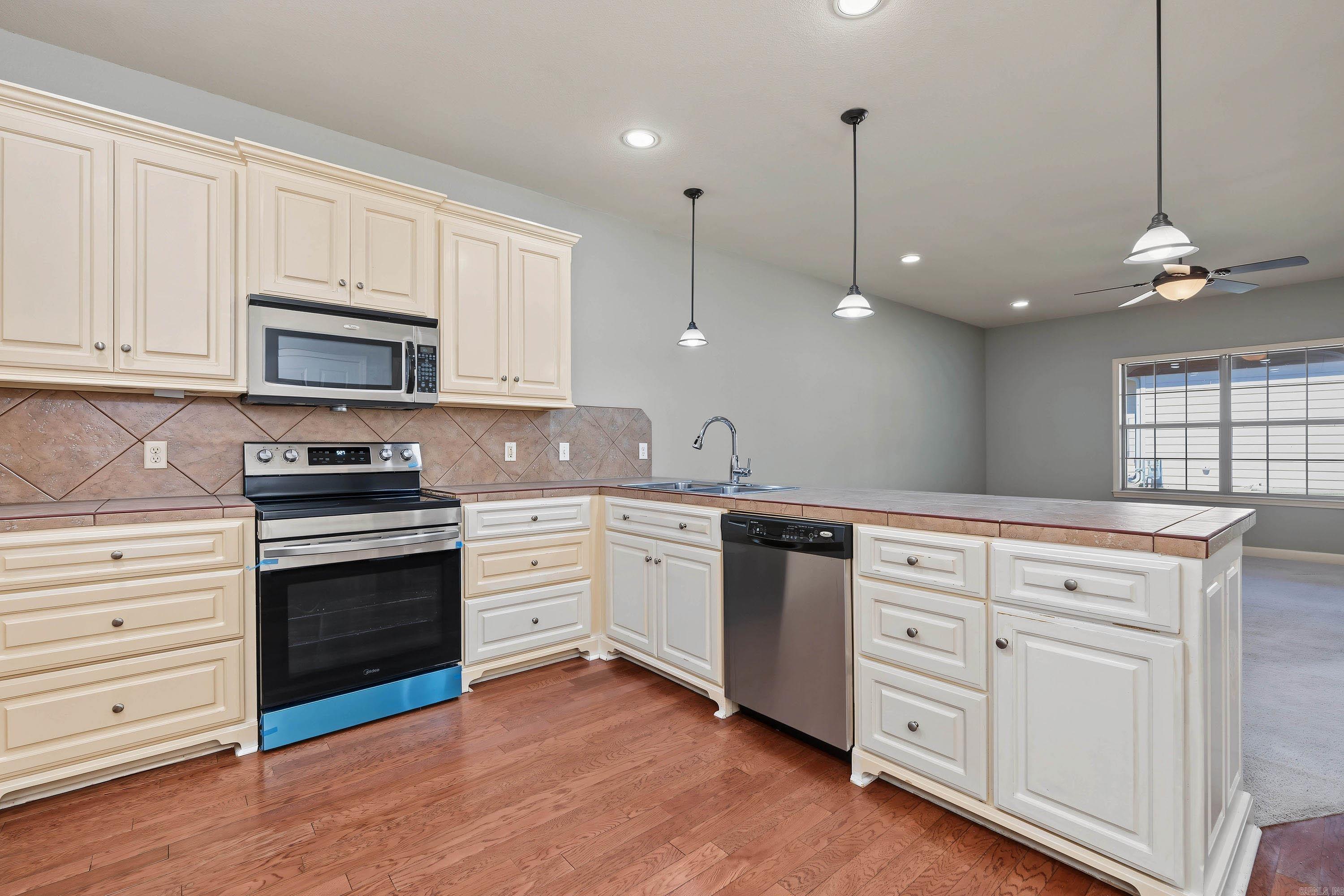 1306 Stagecoach Village Property Photo 10
