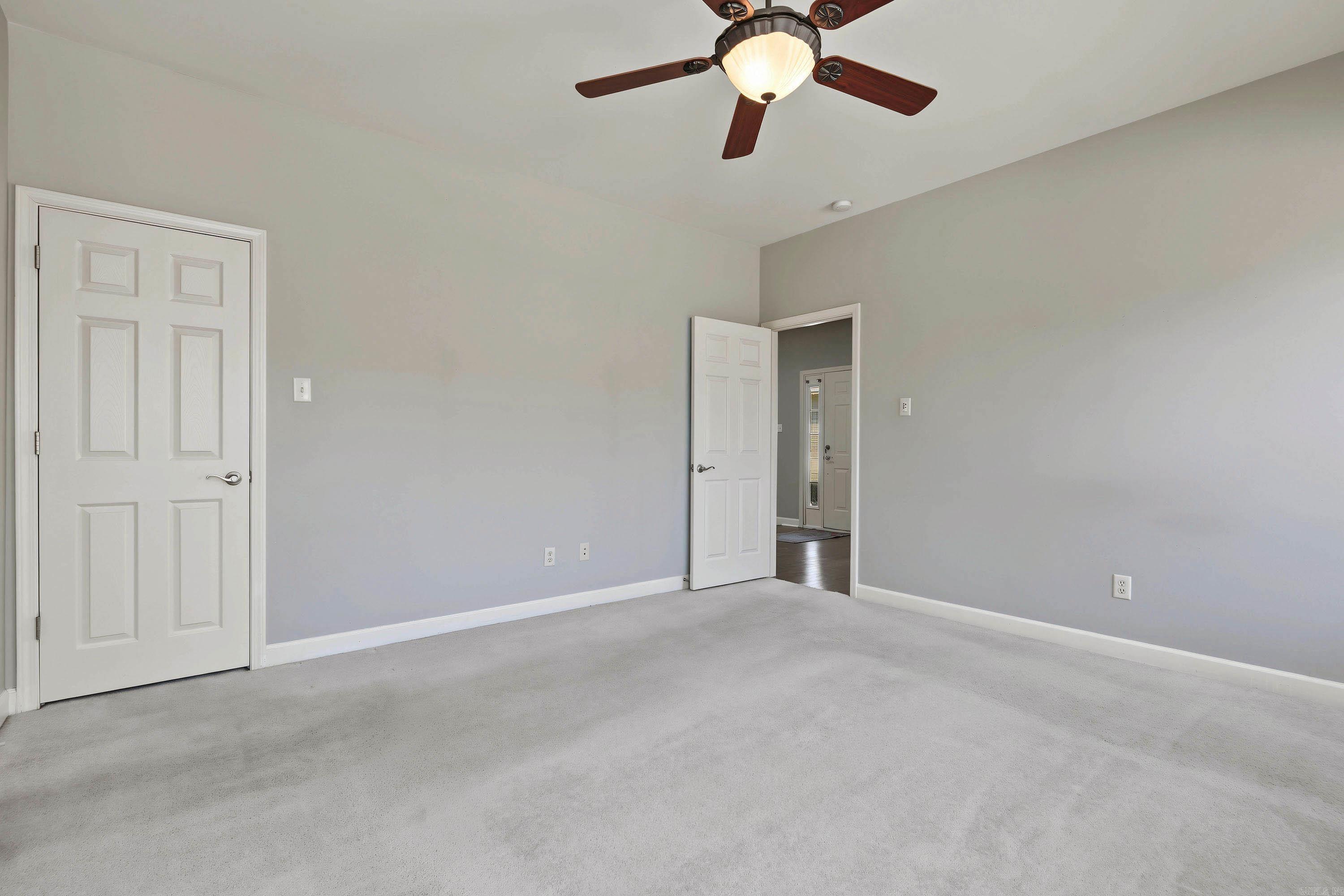 1306 Stagecoach Village Property Photo 14