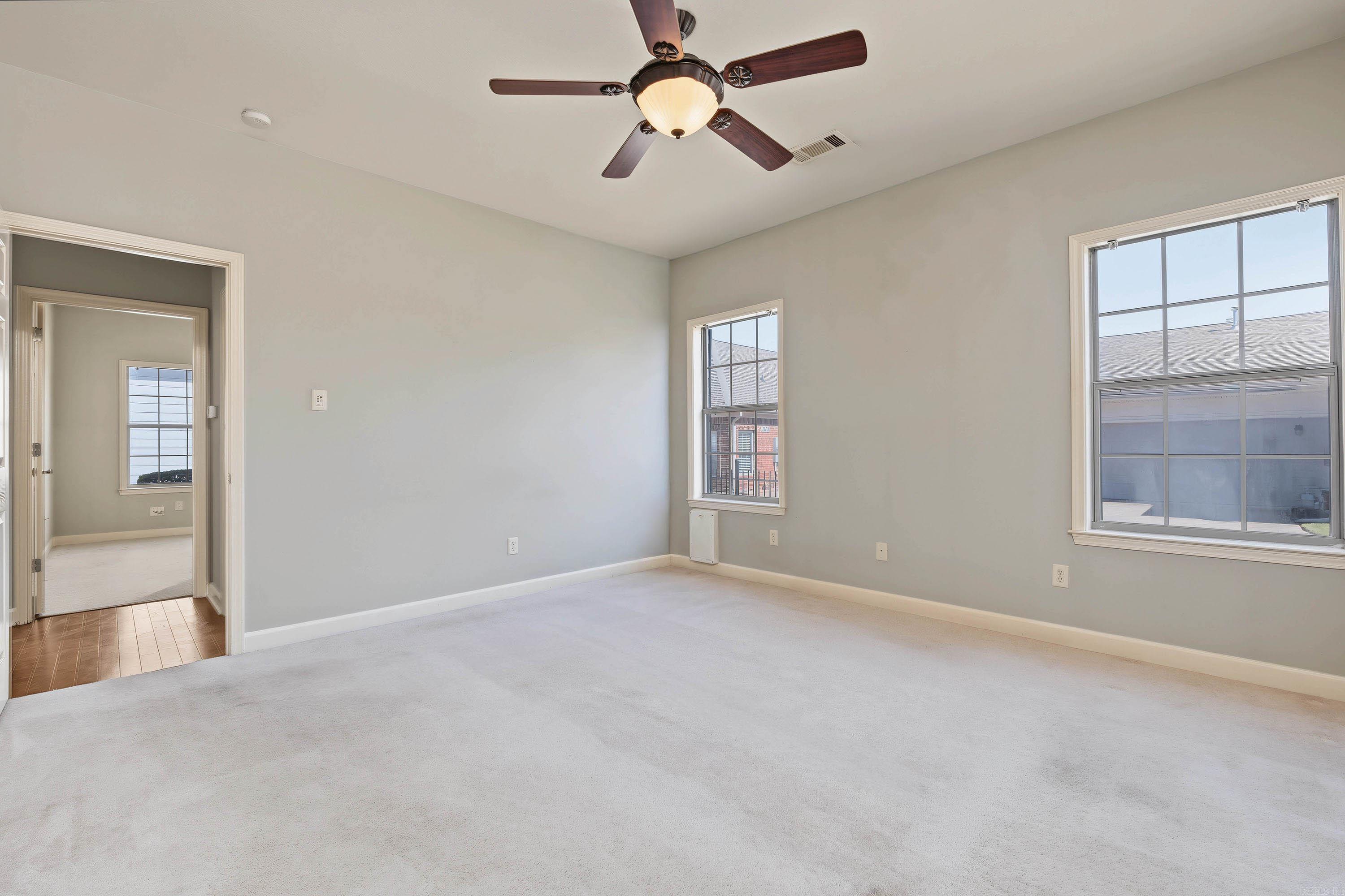 1306 Stagecoach Village Property Photo 15