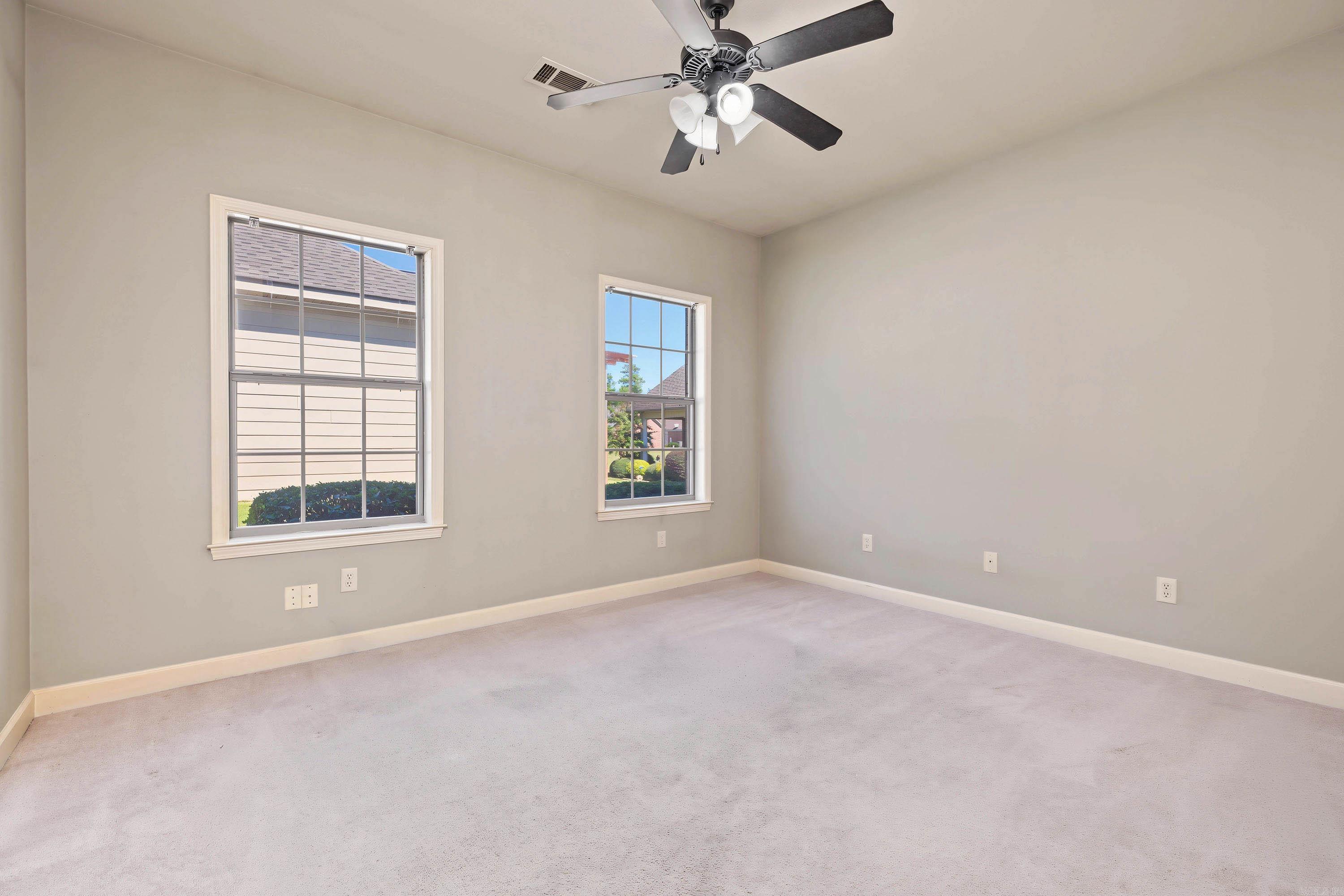 1306 Stagecoach Village Property Photo 19
