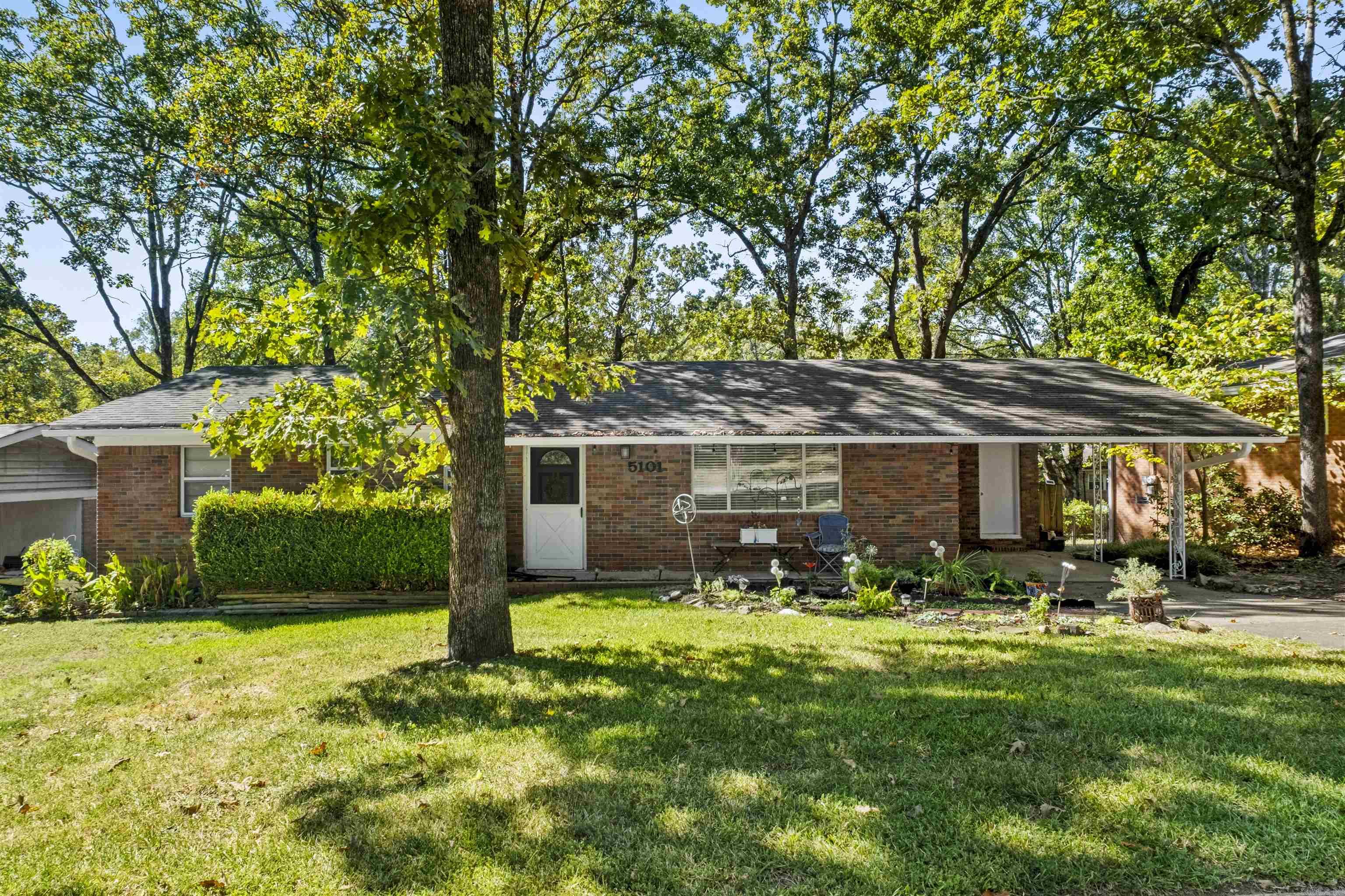5101 Oaklawn Drive Property Photo 1