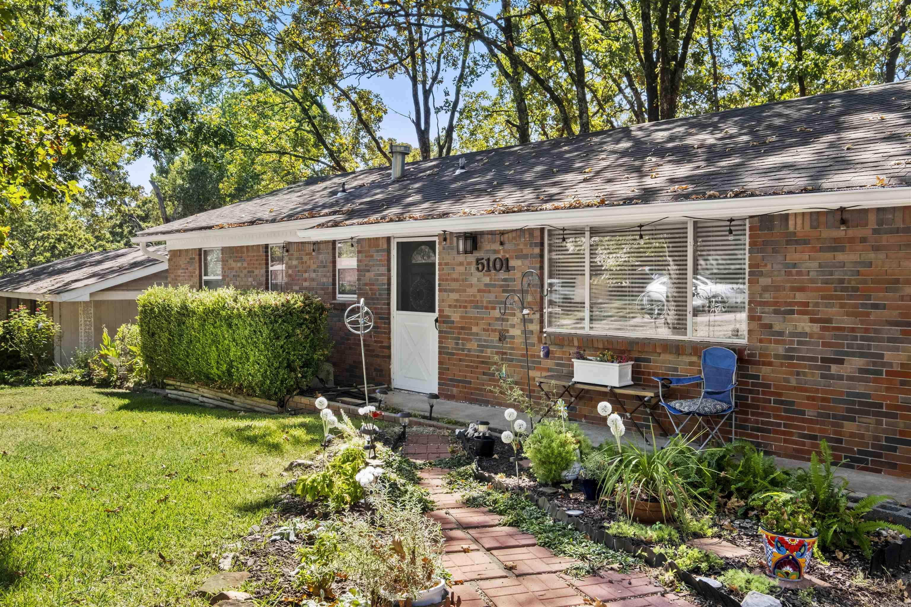 5101 Oaklawn Drive Property Photo 5