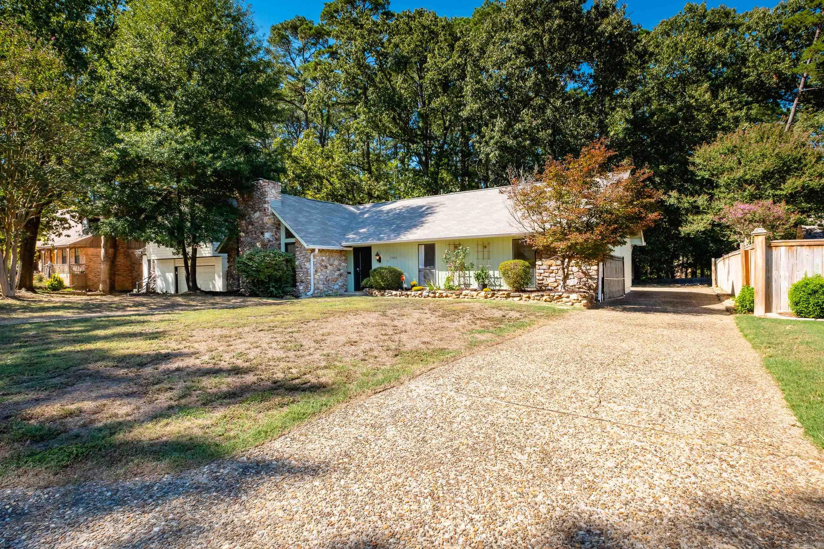 11004 Dogwood Cove Property Photo 2