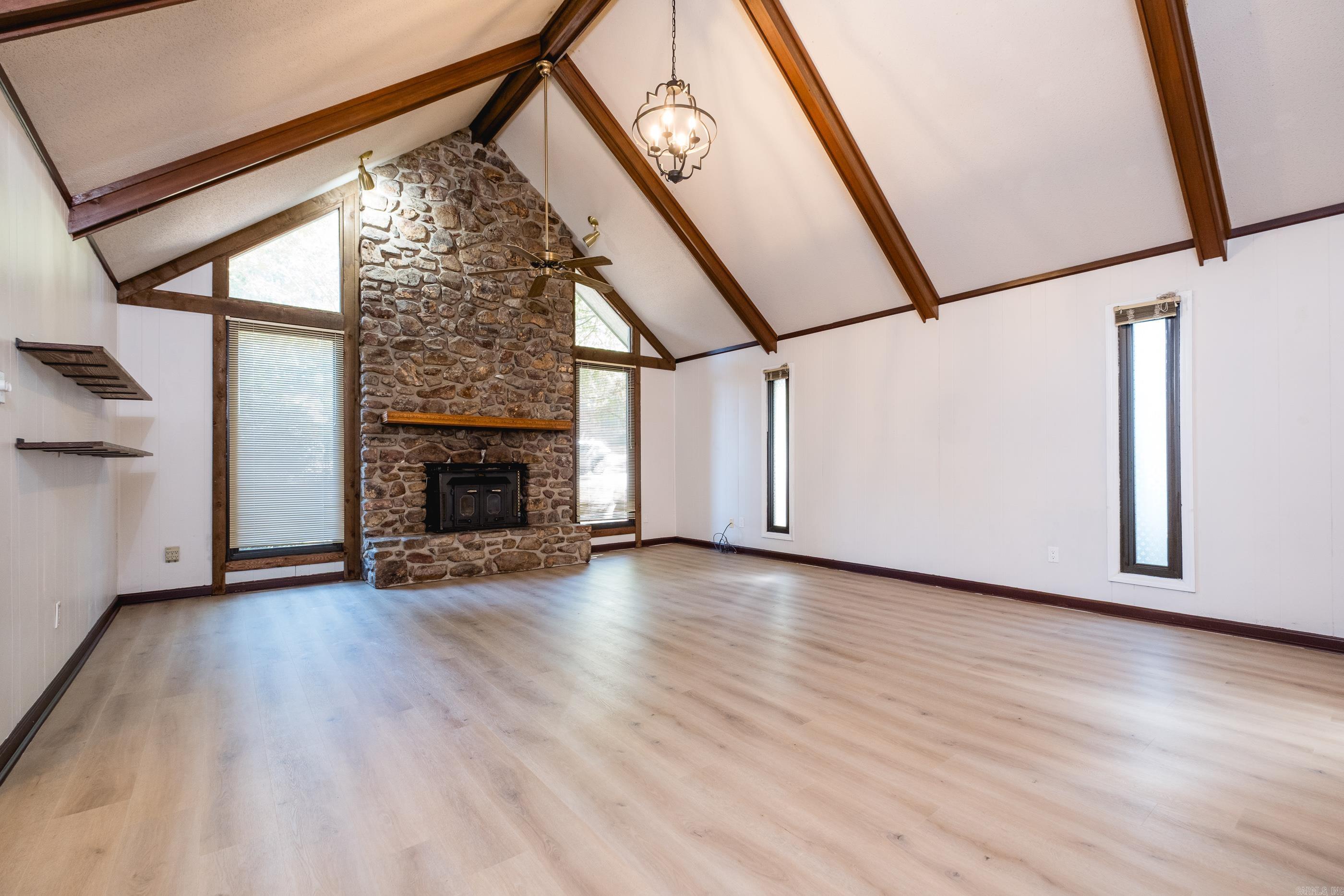 11004 Dogwood Cove Property Photo 8