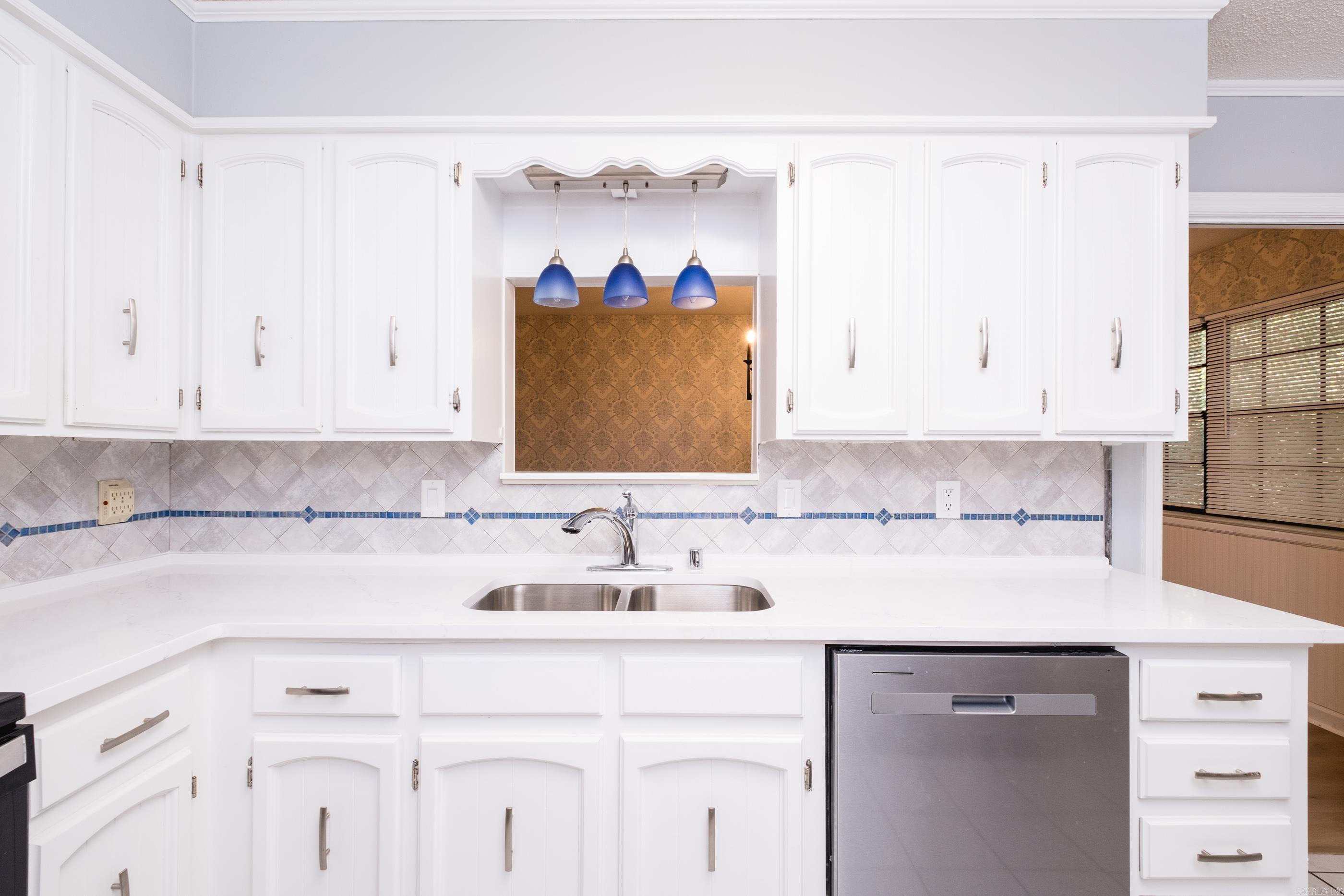11004 Dogwood Cove Property Photo 18