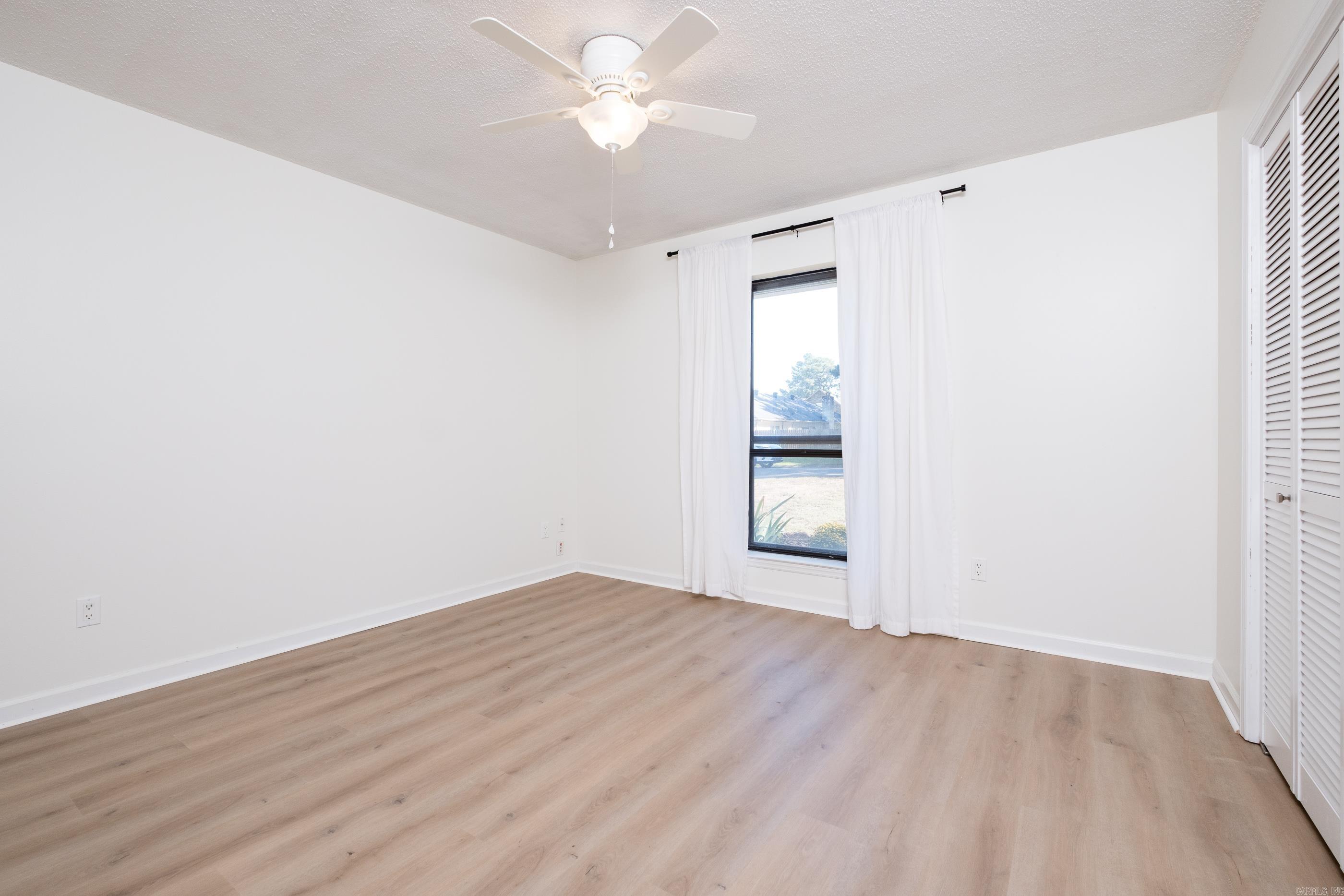 11004 Dogwood Cove Property Photo 23