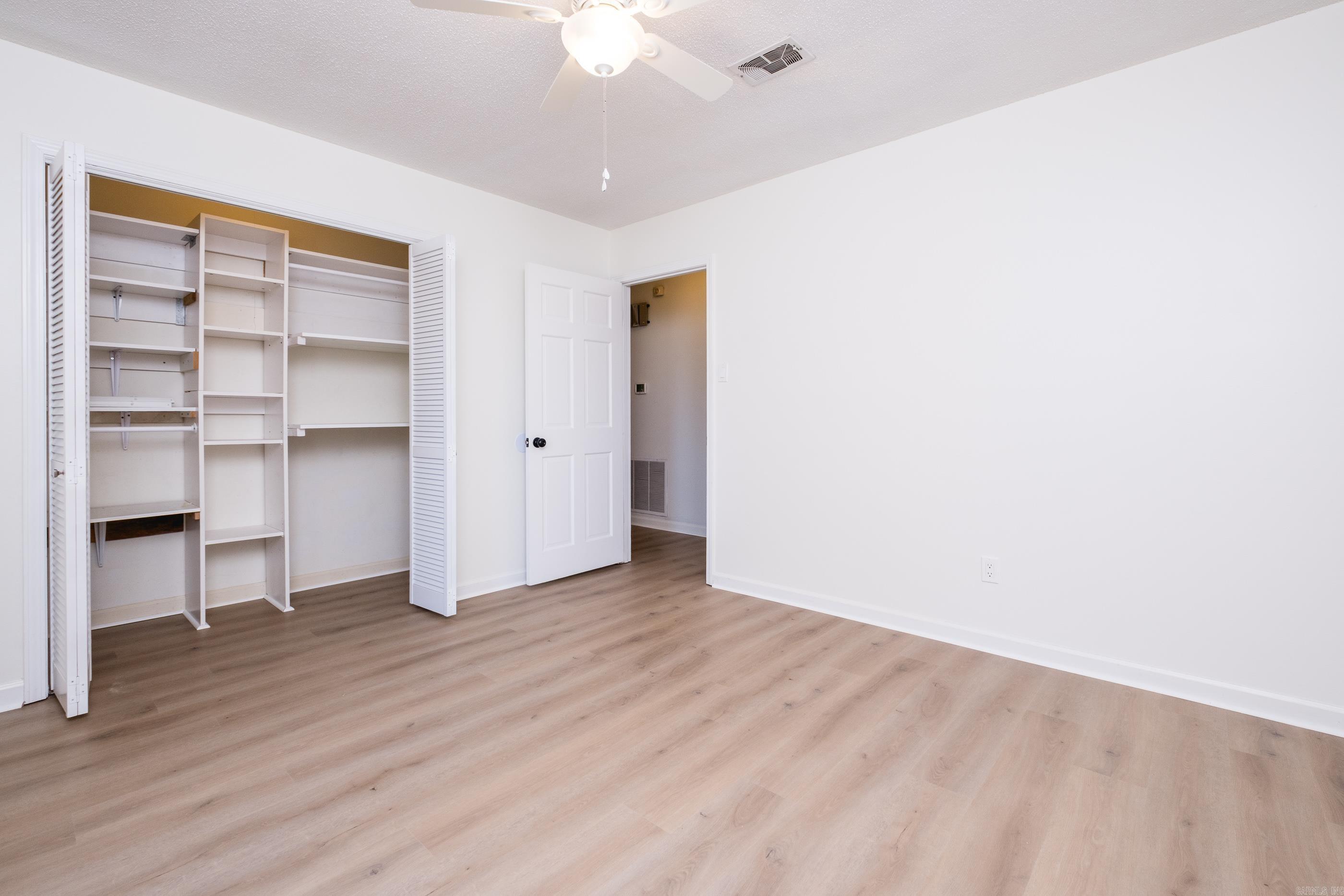 11004 Dogwood Cove Property Photo 25