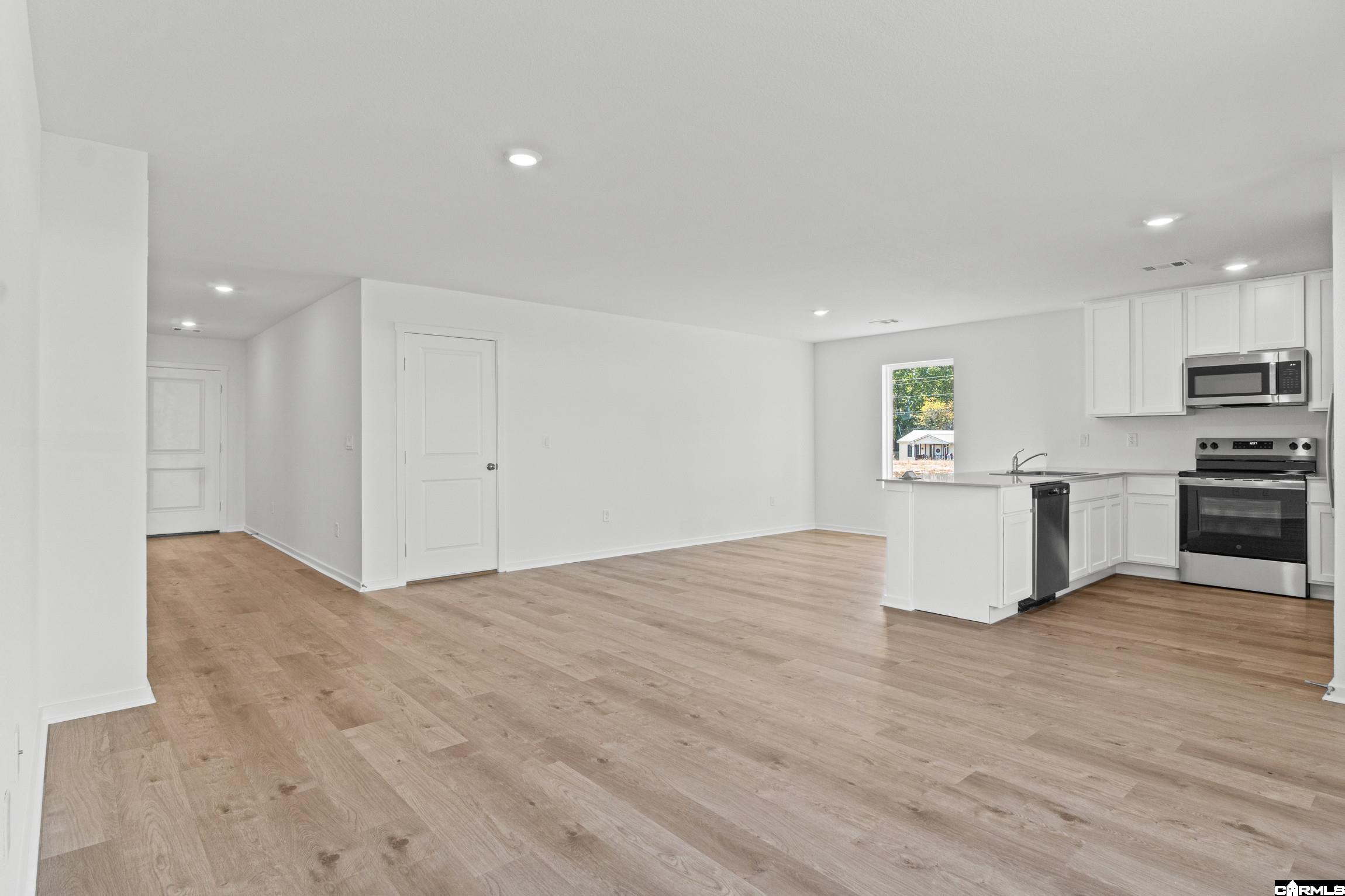 408 Mistflower Cove Property Photo 11