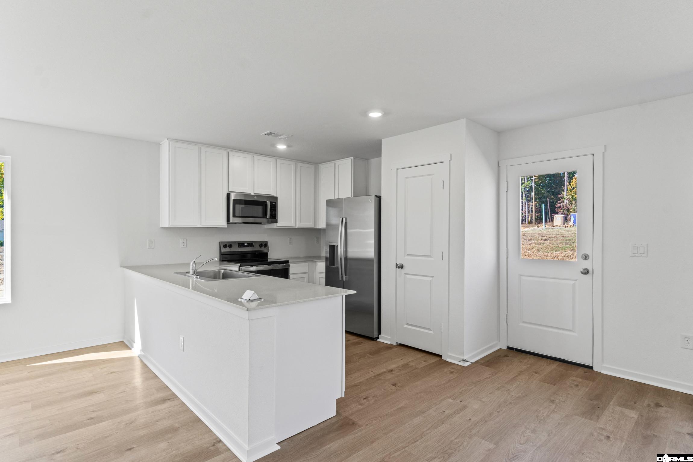 408 Mistflower Cove Property Photo 12