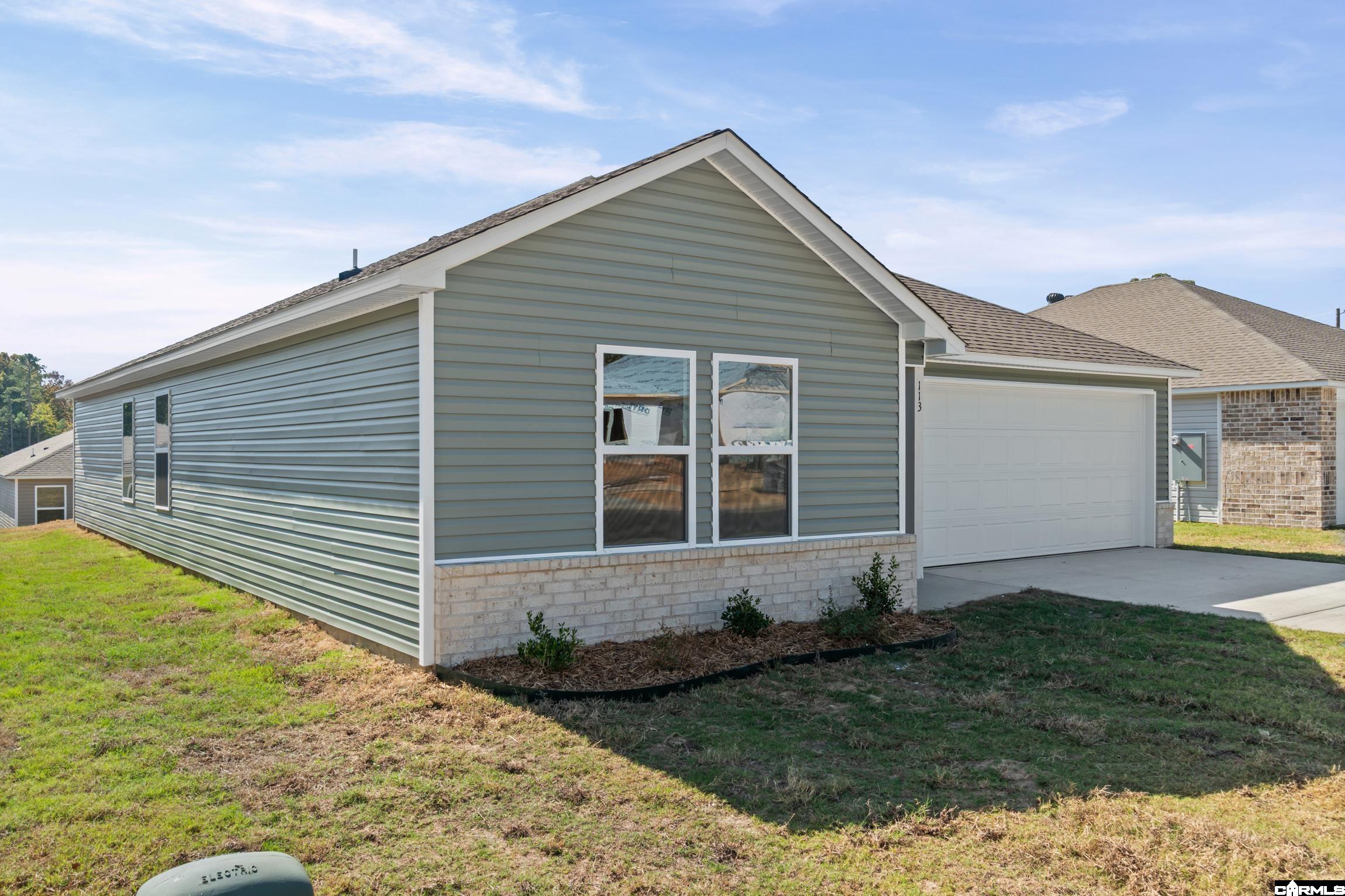 113 Flat Wood Avenue Property Photo 3