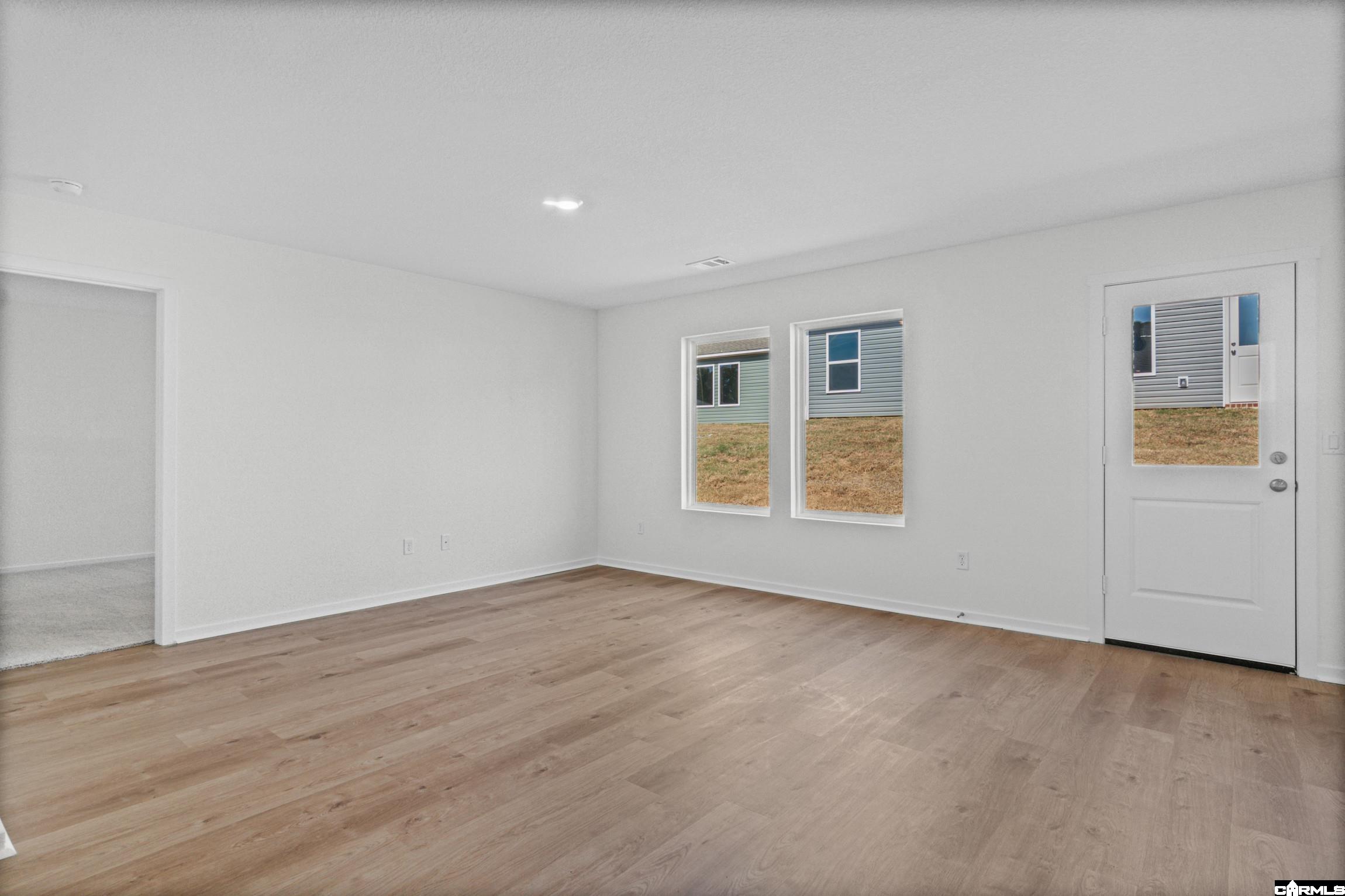 400 Mistflower Cove Property Photo 7