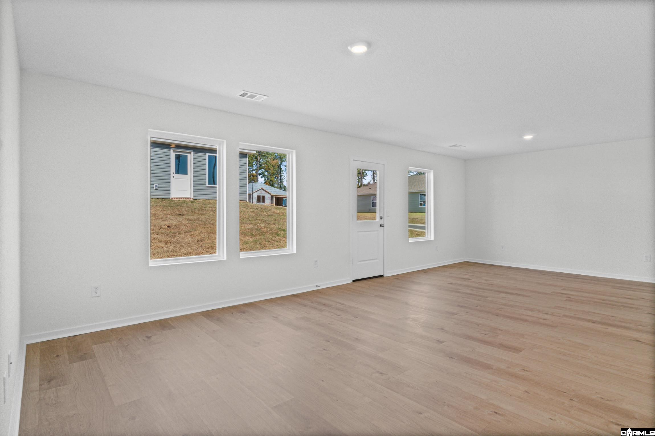 400 Mistflower Cove Property Photo 8