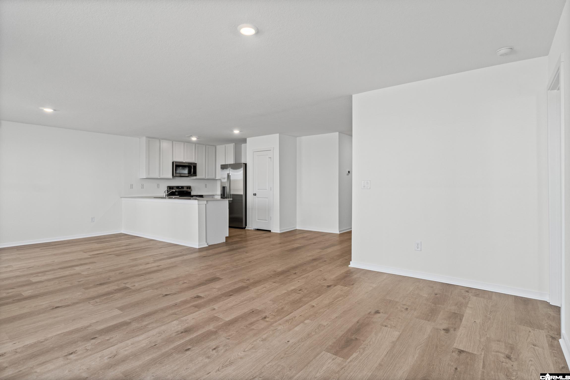 400 Mistflower Cove Property Photo 9