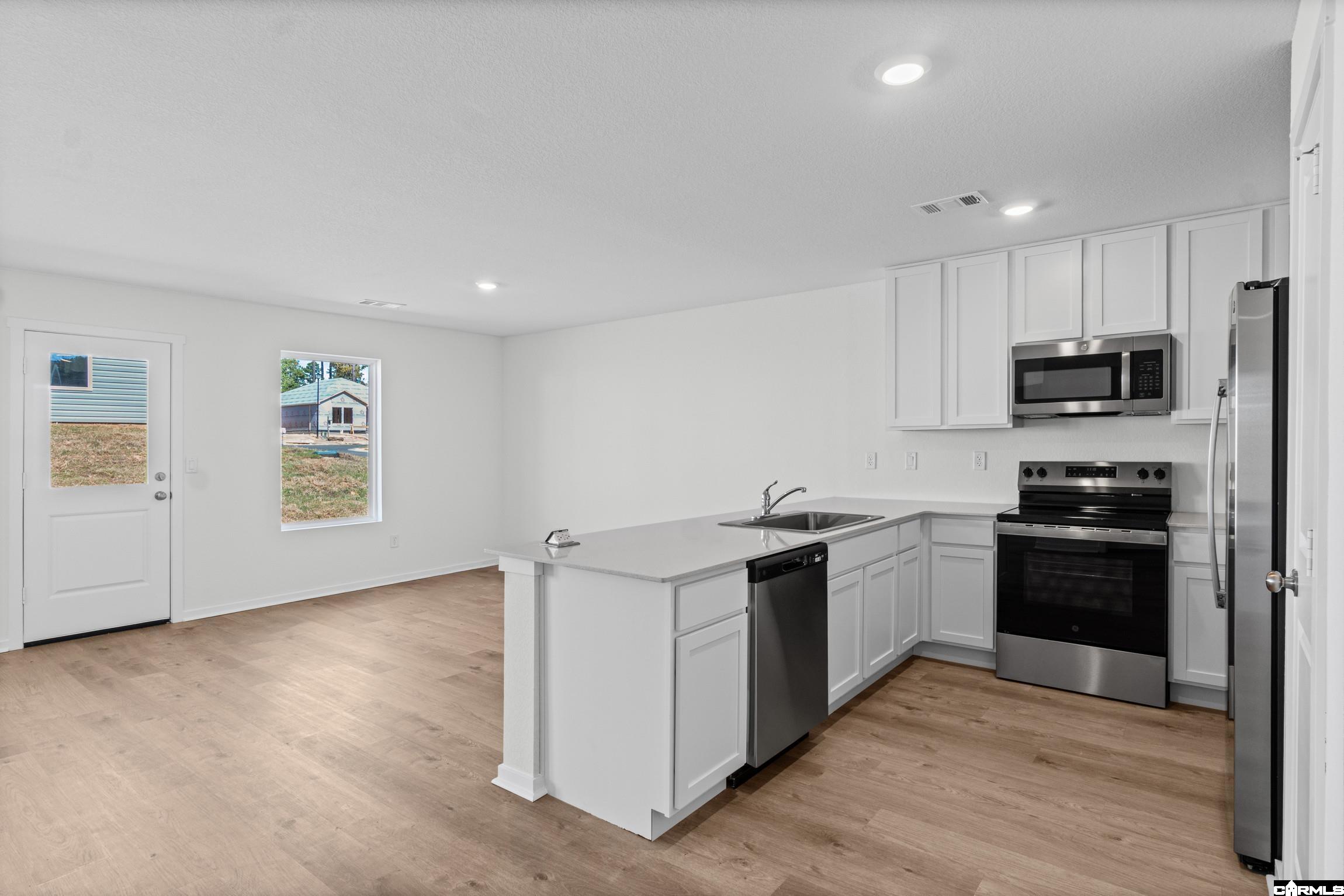 400 Mistflower Cove Property Photo 14