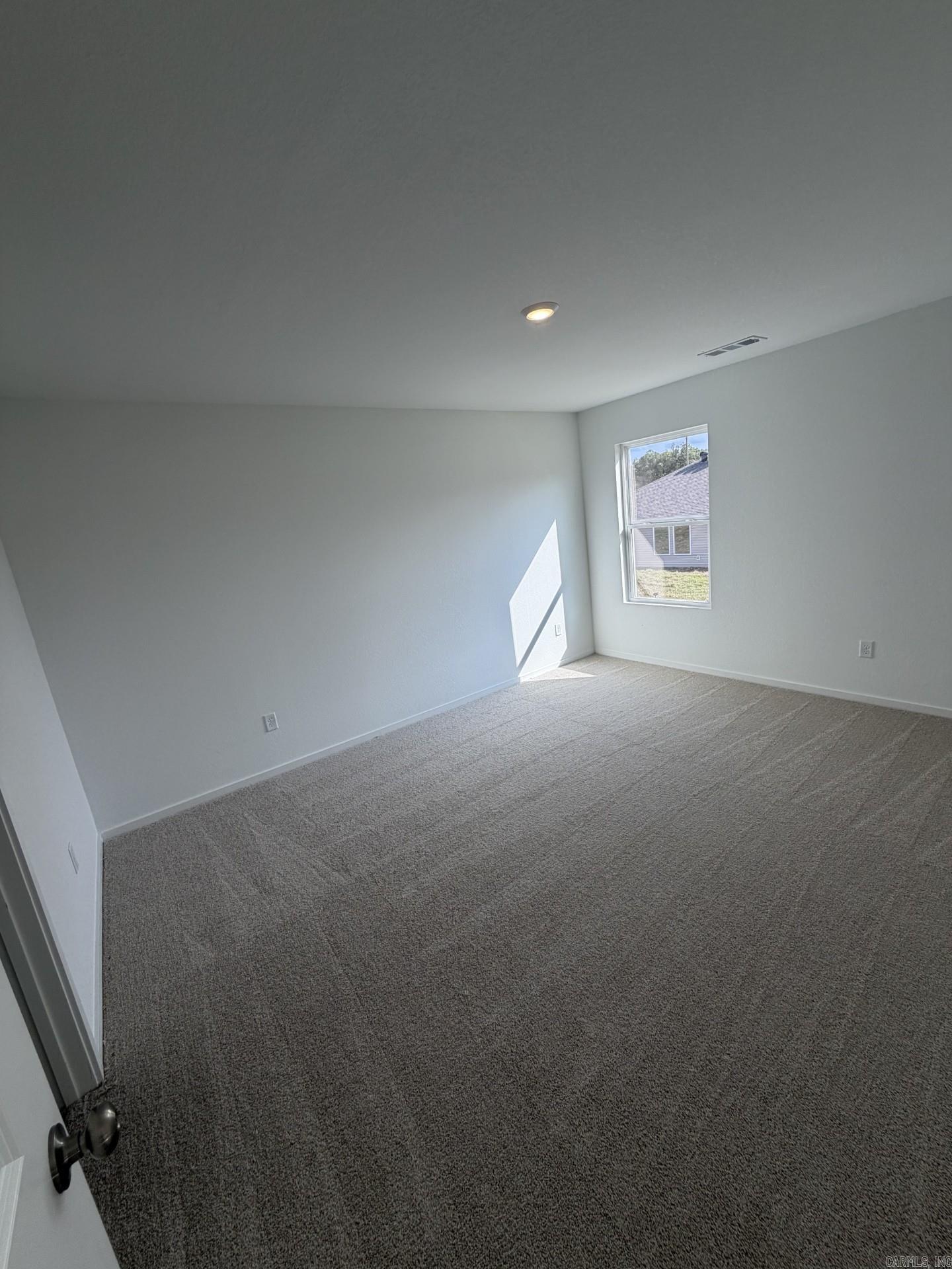 109 Flat Wood Avenue Property Photo 5